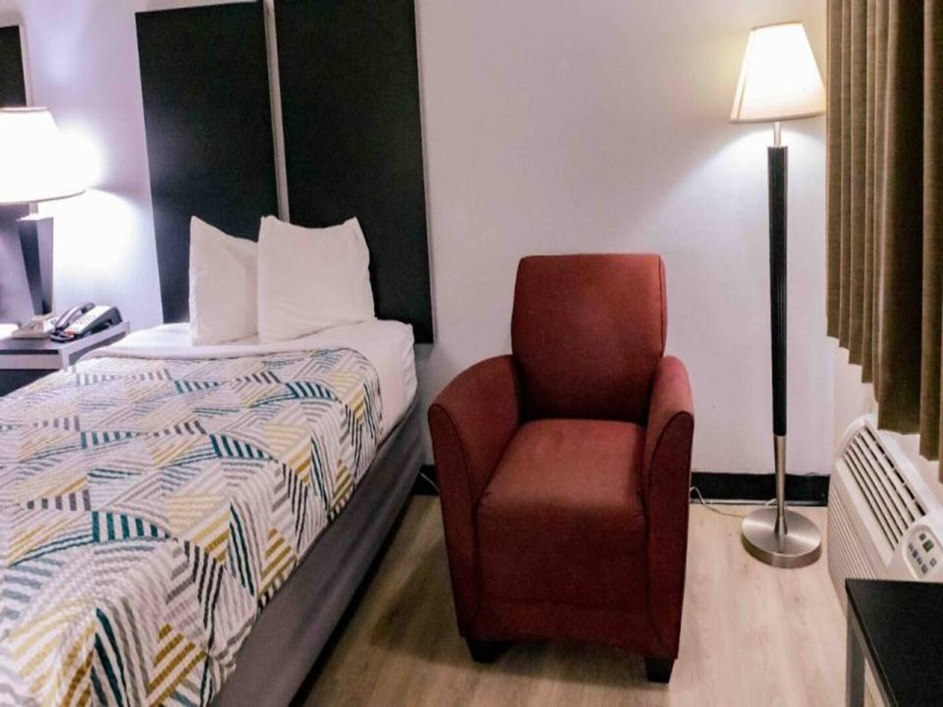 Comfortabele kingsize kamer met koelkast en magnetron in Nacogdoches - foto 2