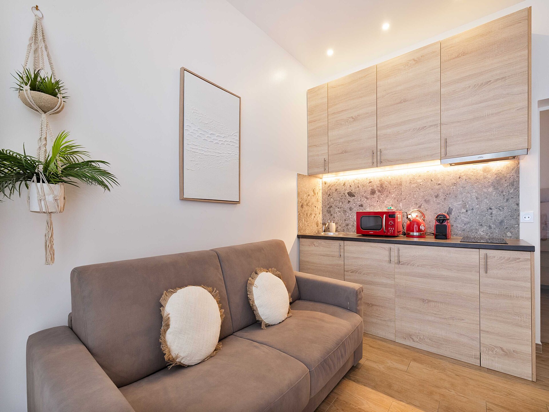 Licht appartement in het 8e arrondissement, tussen Saint-Lazare en Champs-Élysées - foto 2