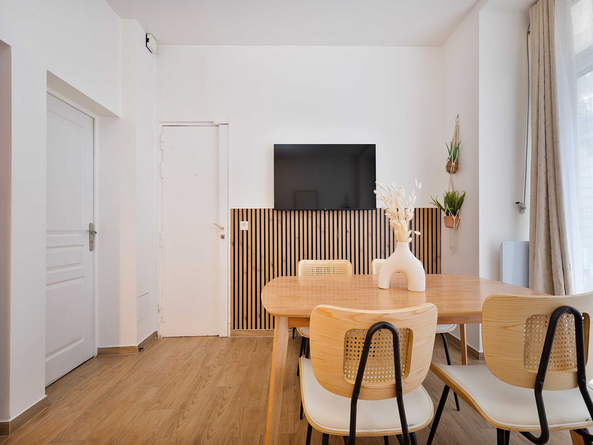 Licht appartement in het 8e arrondissement, tussen Saint-Lazare en Champs-Élysées - foto 8