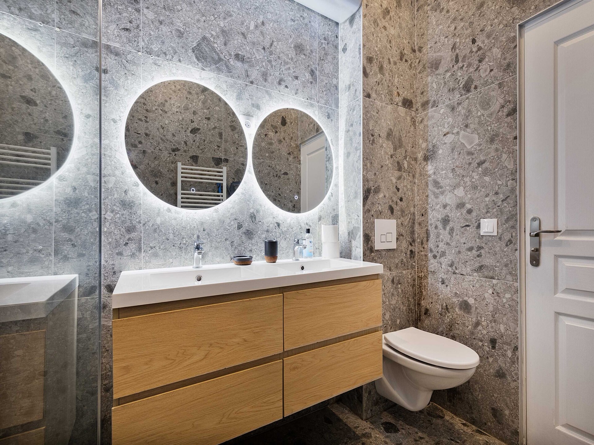 Licht appartement in het 8e arrondissement, tussen Saint-Lazare en Champs-Élysées - foto 21