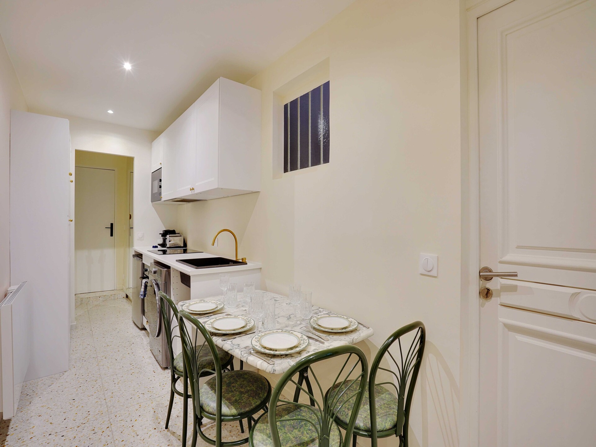 Compact en knus appartement in het 9e arrondissement van Parijs - foto 11