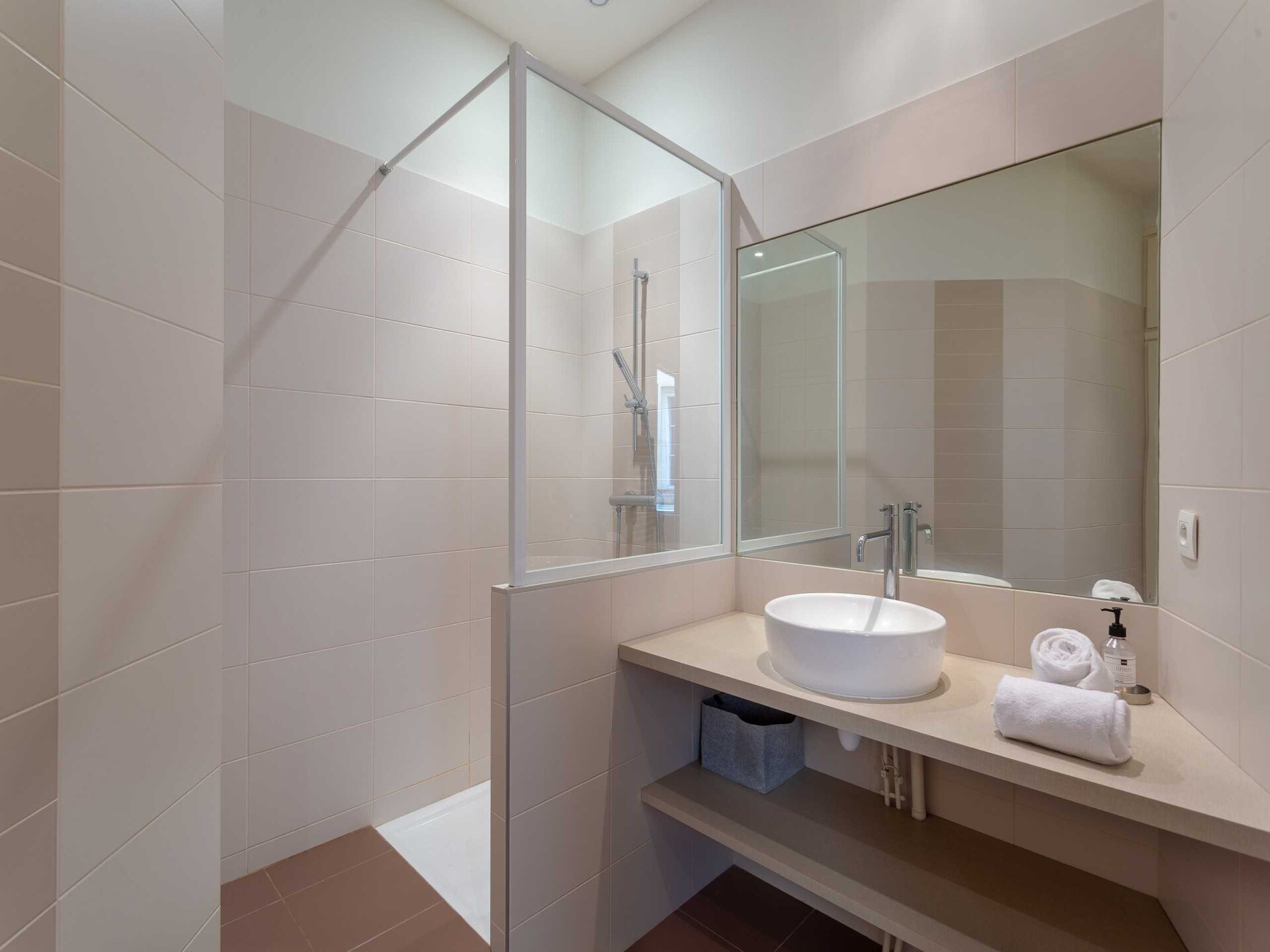 Architecturaal appartement in het groen van Lyon, 70m² pure rust - foto 5