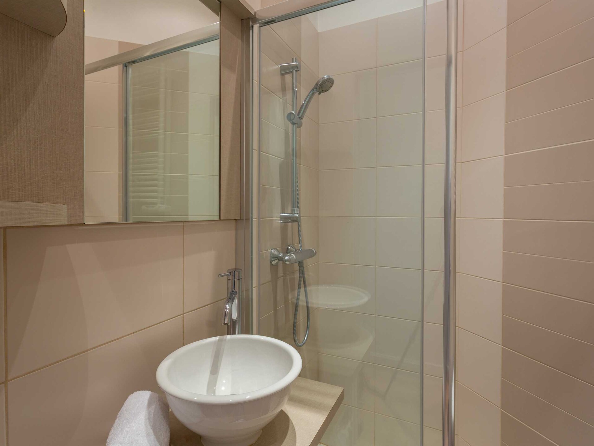 Stijlvol gerenoveerd appartement in hartje Lyon voor 6 personen - foto 14
