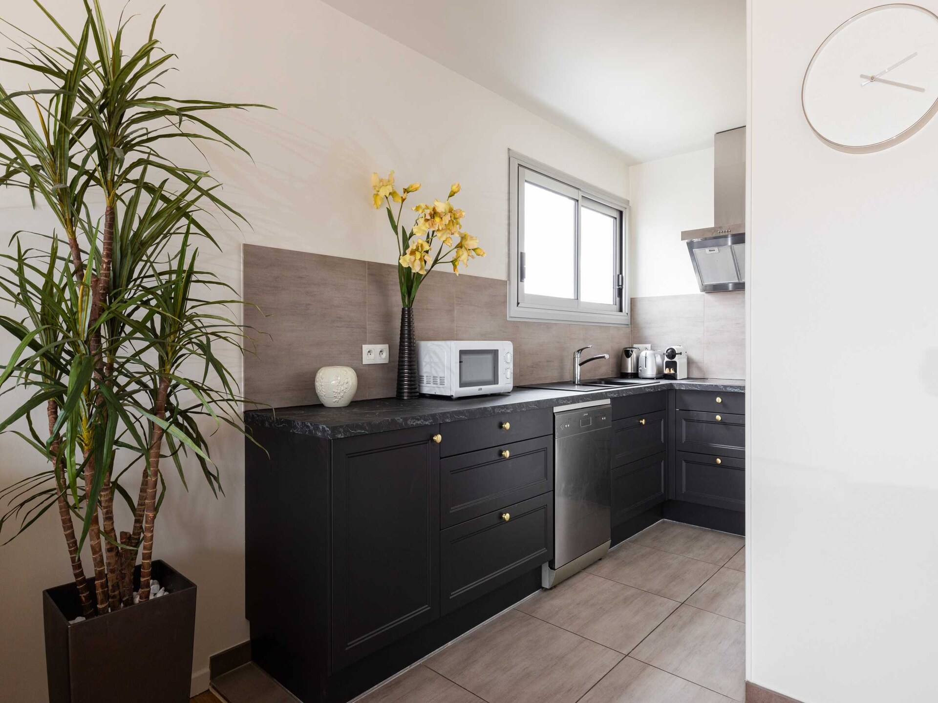 Licht modern appartement in het groen van Lyon, vlak bij metro Foch - foto 13