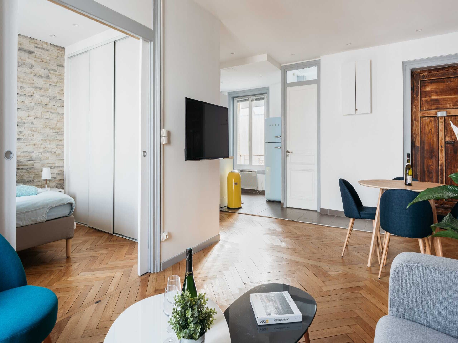 Gerenoveerd designappartement in bosrijke omgeving van Lyon - foto 7