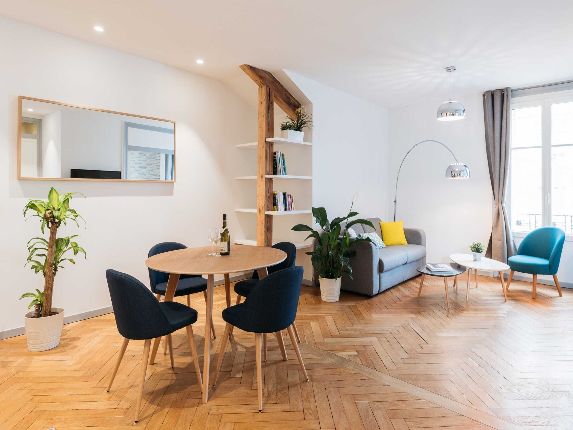 Gerenoveerd designappartement in bosrijke omgeving van Lyon - foto 1