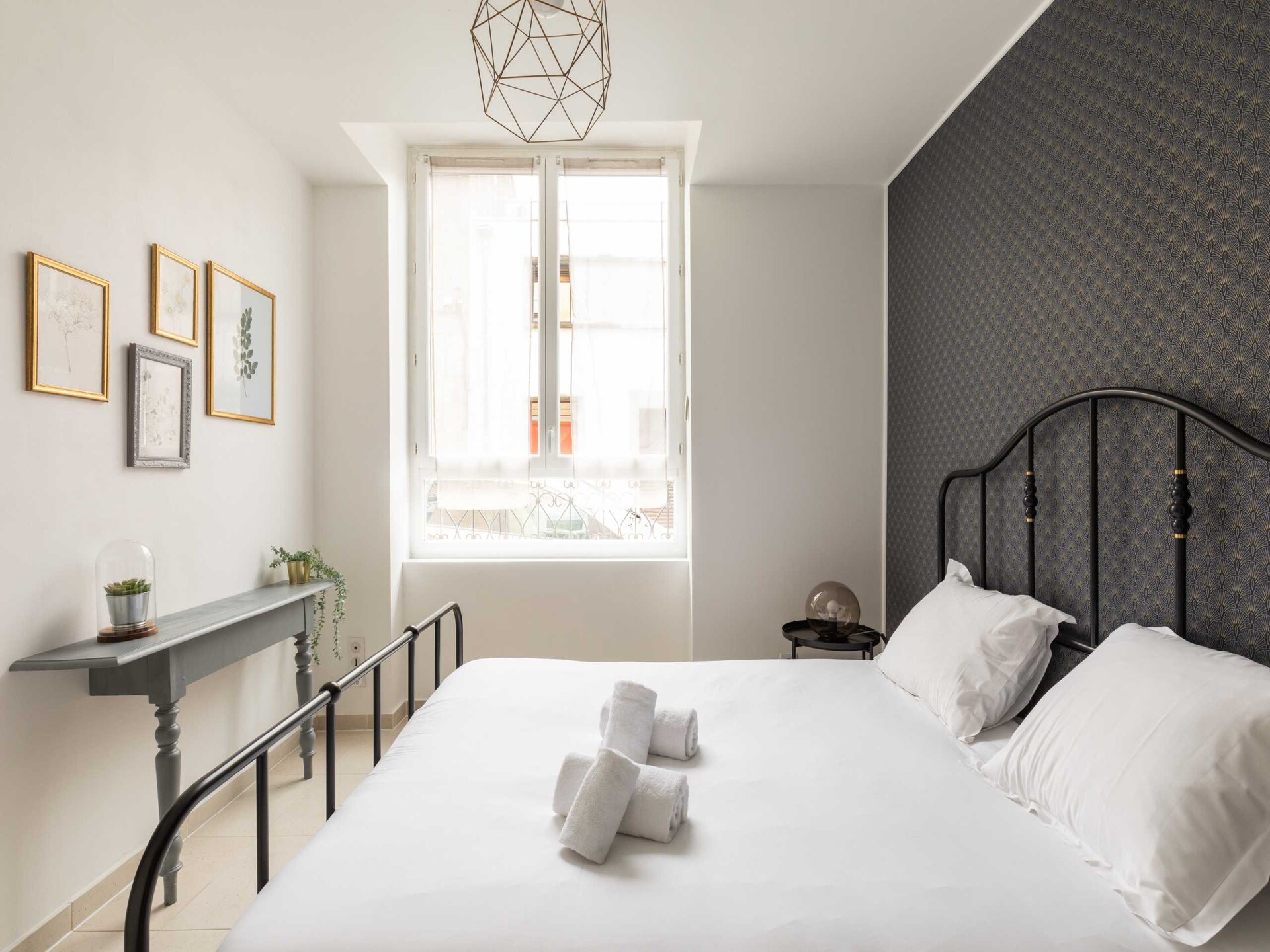 Architecturaal appartement in Lyon, direct aan metro Charpennes - foto 10