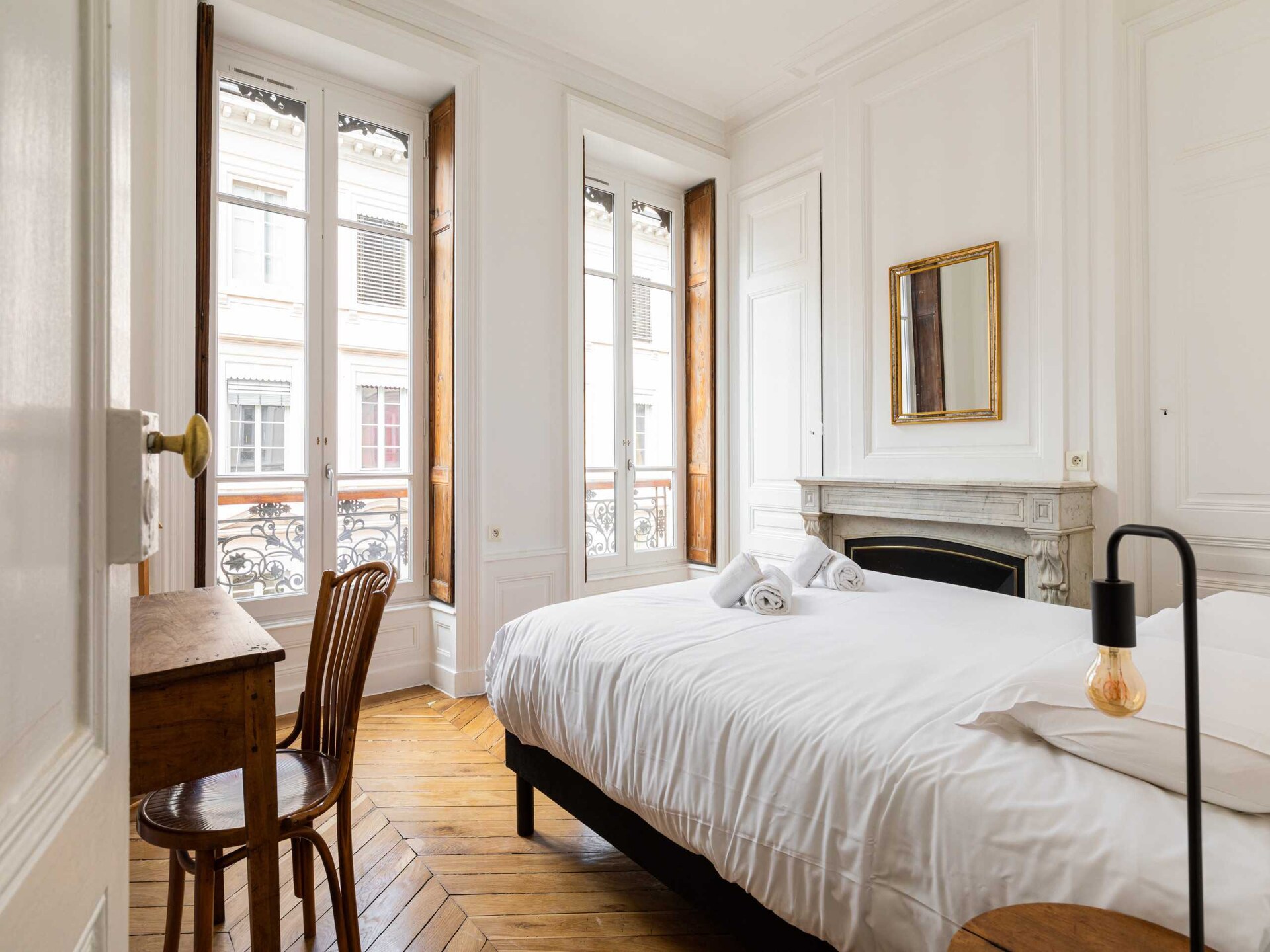 Authentiek Lyonnais appartement in hartje oude stad met boszicht - foto 3