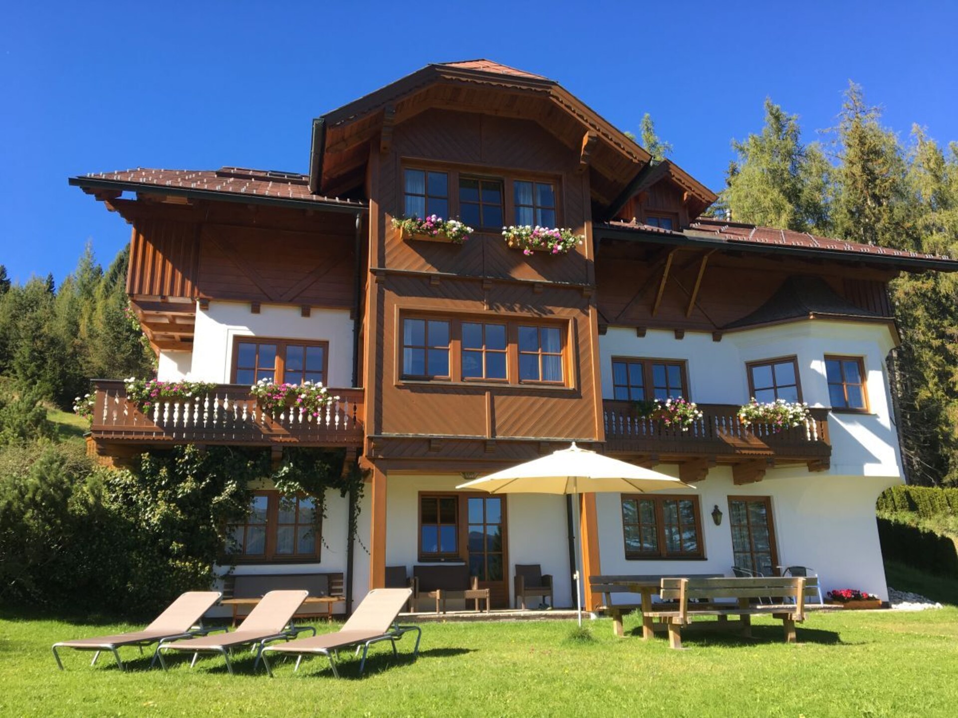 Vrijstaand houten chalet aan de bosrand in Ramsau am Dachstein - foto 7
