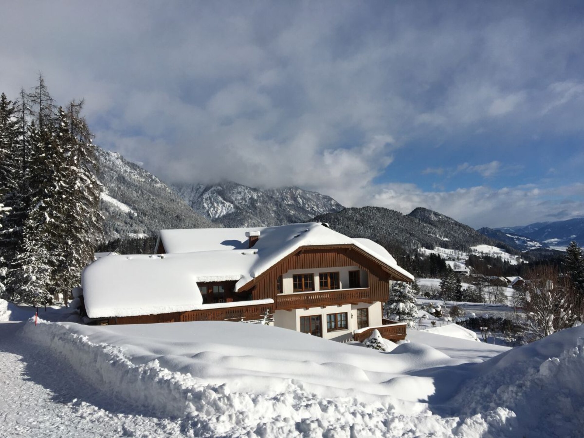 Vrijstaand houten chalet aan de bosrand in Ramsau am Dachstein - foto 8