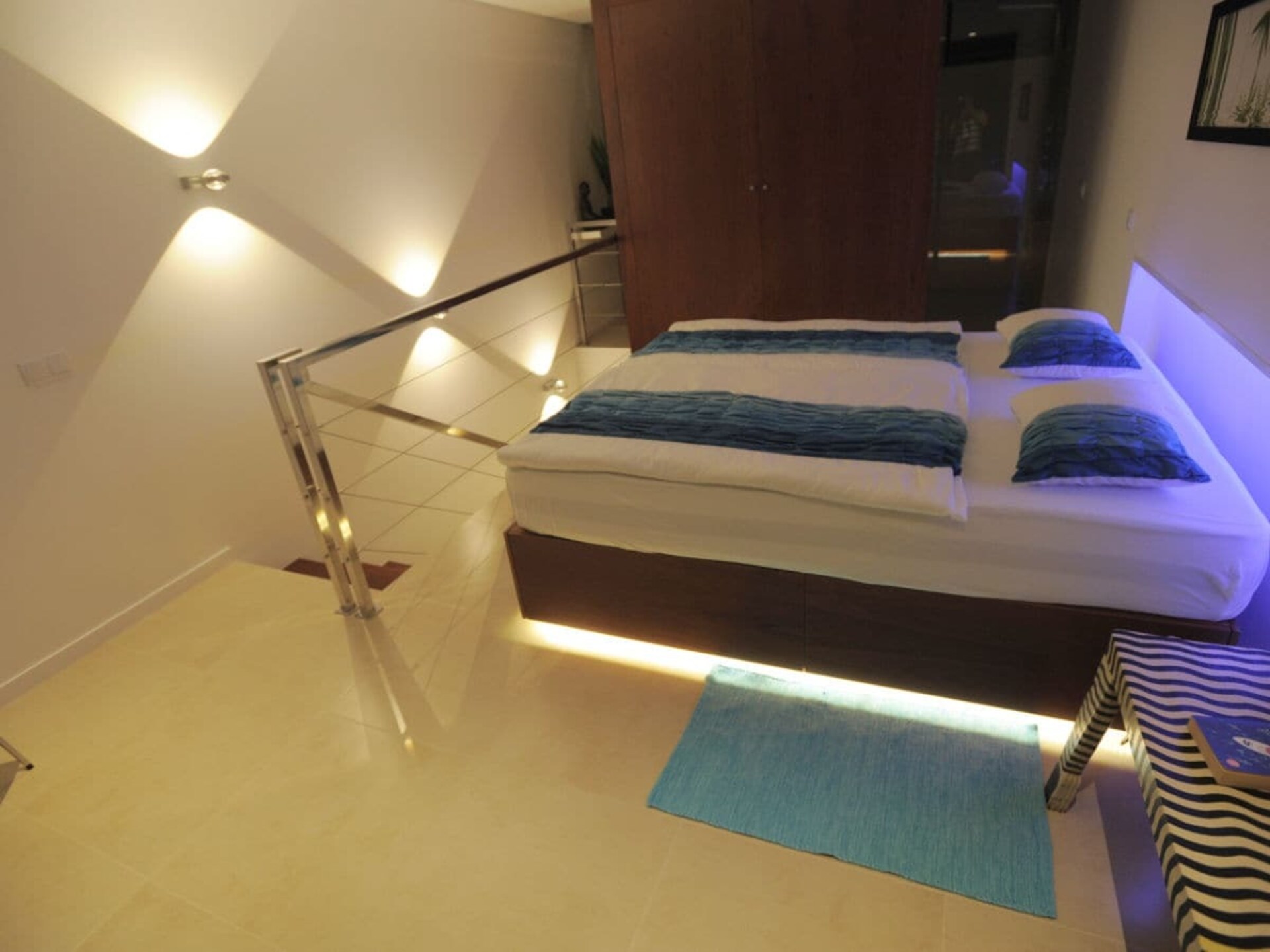 Casa Nenufar: moderne designbungalow met tuinterras in Arco da Calheta - foto 13