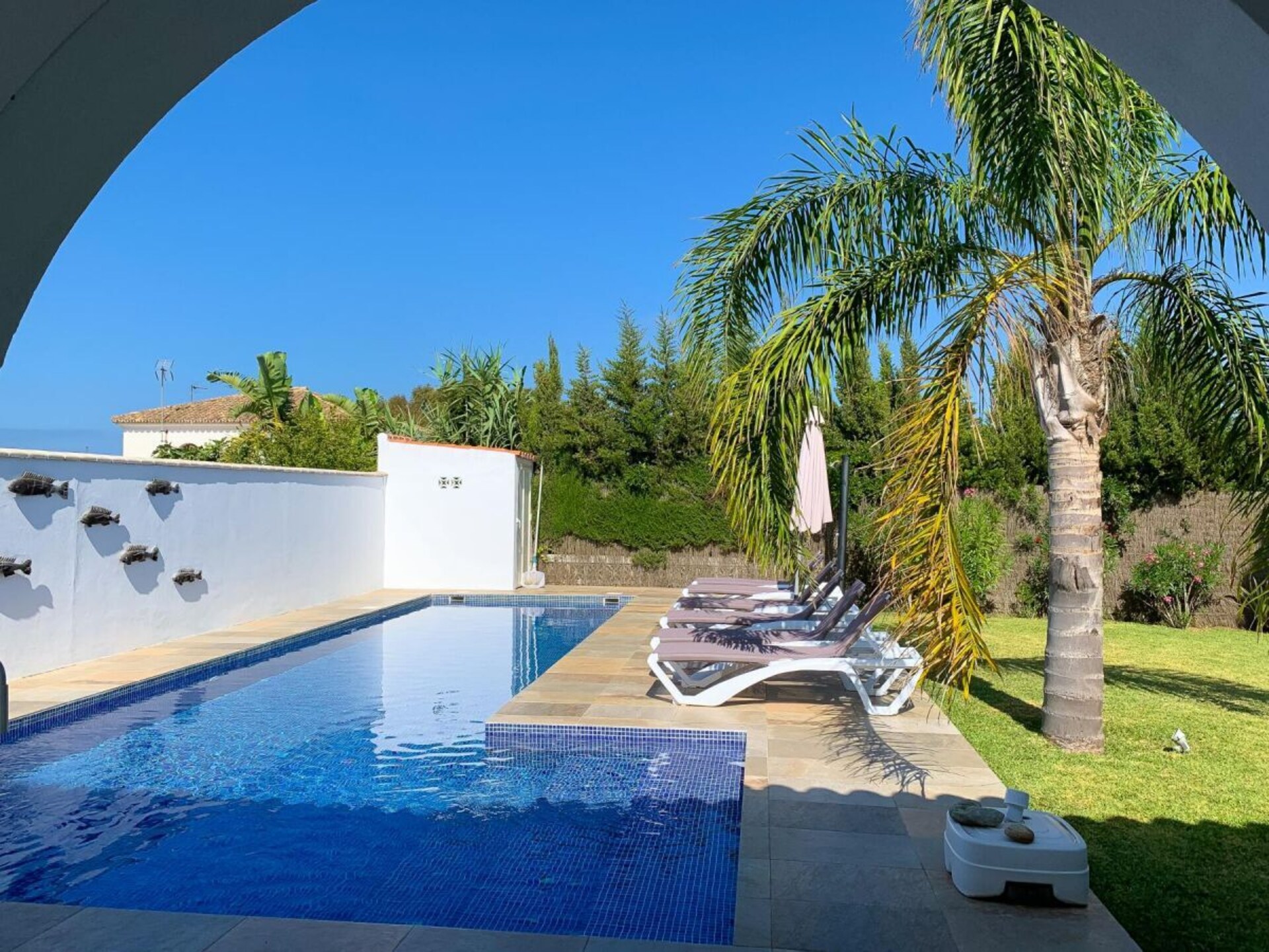 Moderne villa met 11m zwembad op 200m van strand Fuente del Gallo - foto 3
