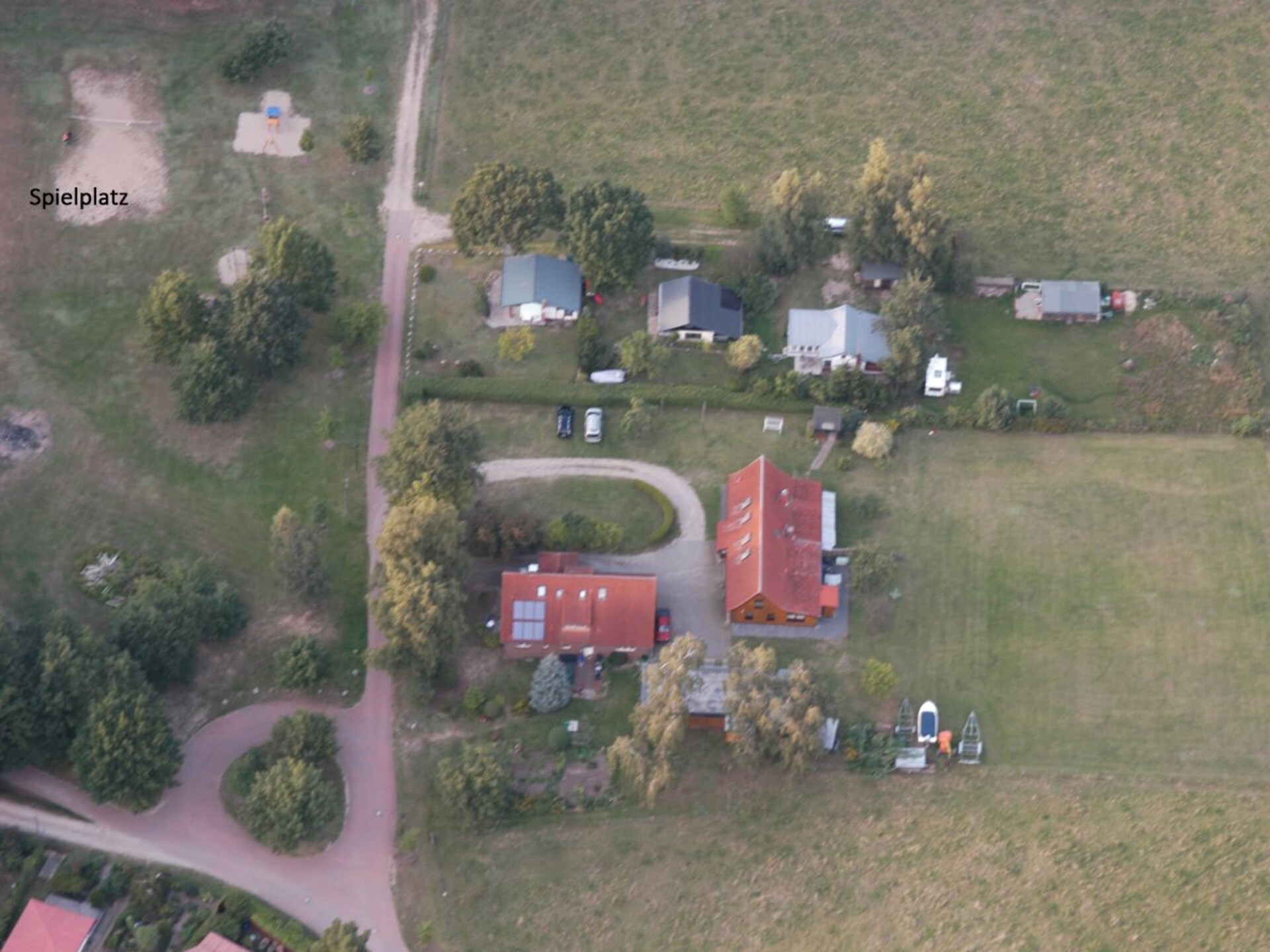 Rustiek vakantiehuis bij het Plaumeer met grote tuin in Zislow - foto 19