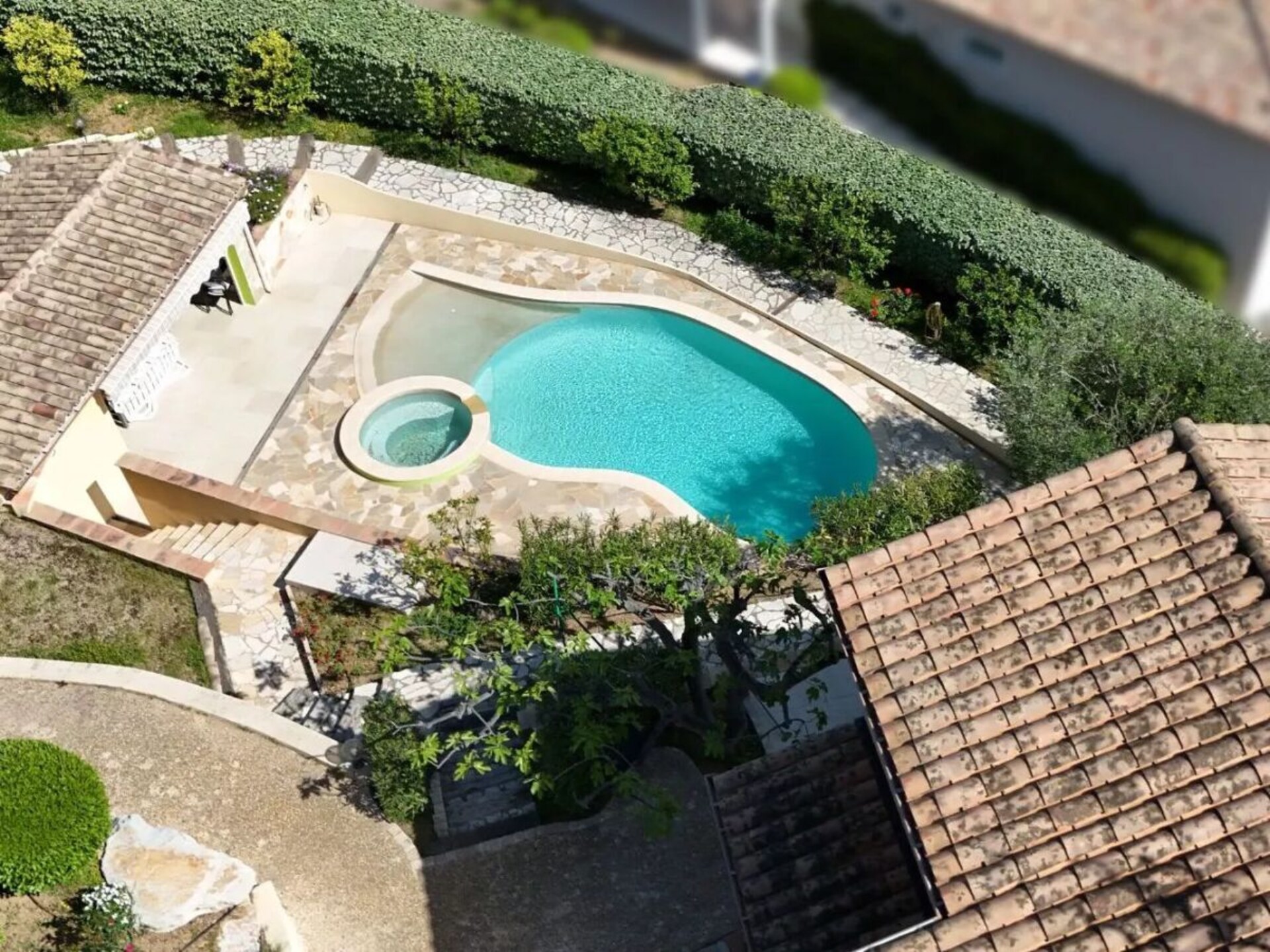 Licht vakantiehuis met airco en zeezicht in Sainte-Maxime - foto 7