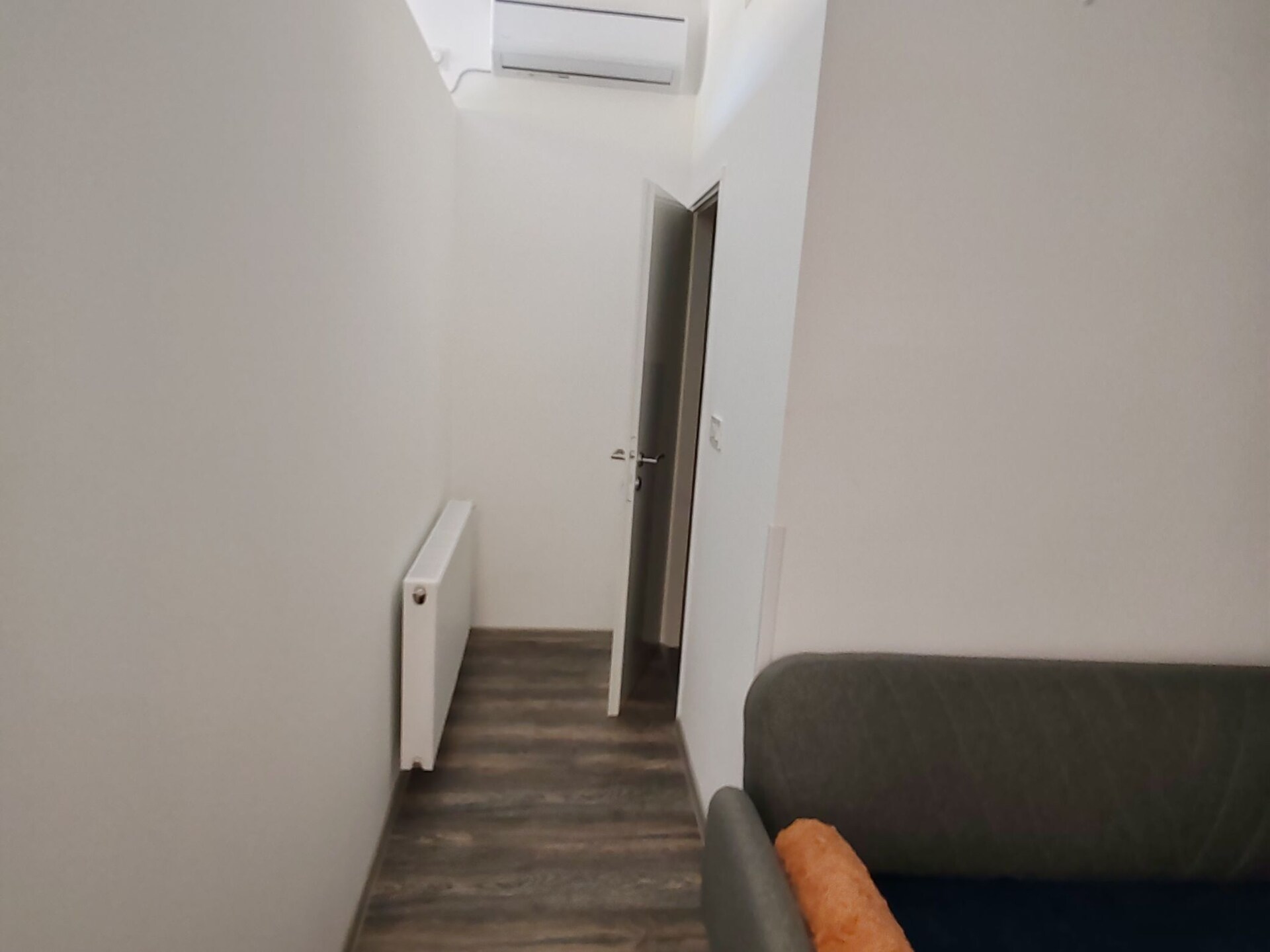 Compacte studio met terras in Karlovac, vlakbij rivier en centrum - foto 3