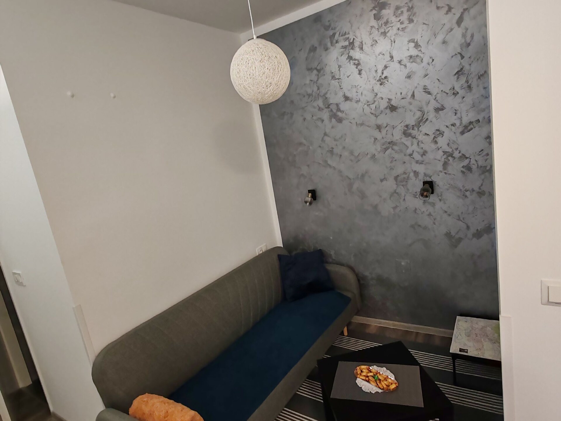 Compacte studio met terras in Karlovac, vlakbij rivier en centrum - foto 4