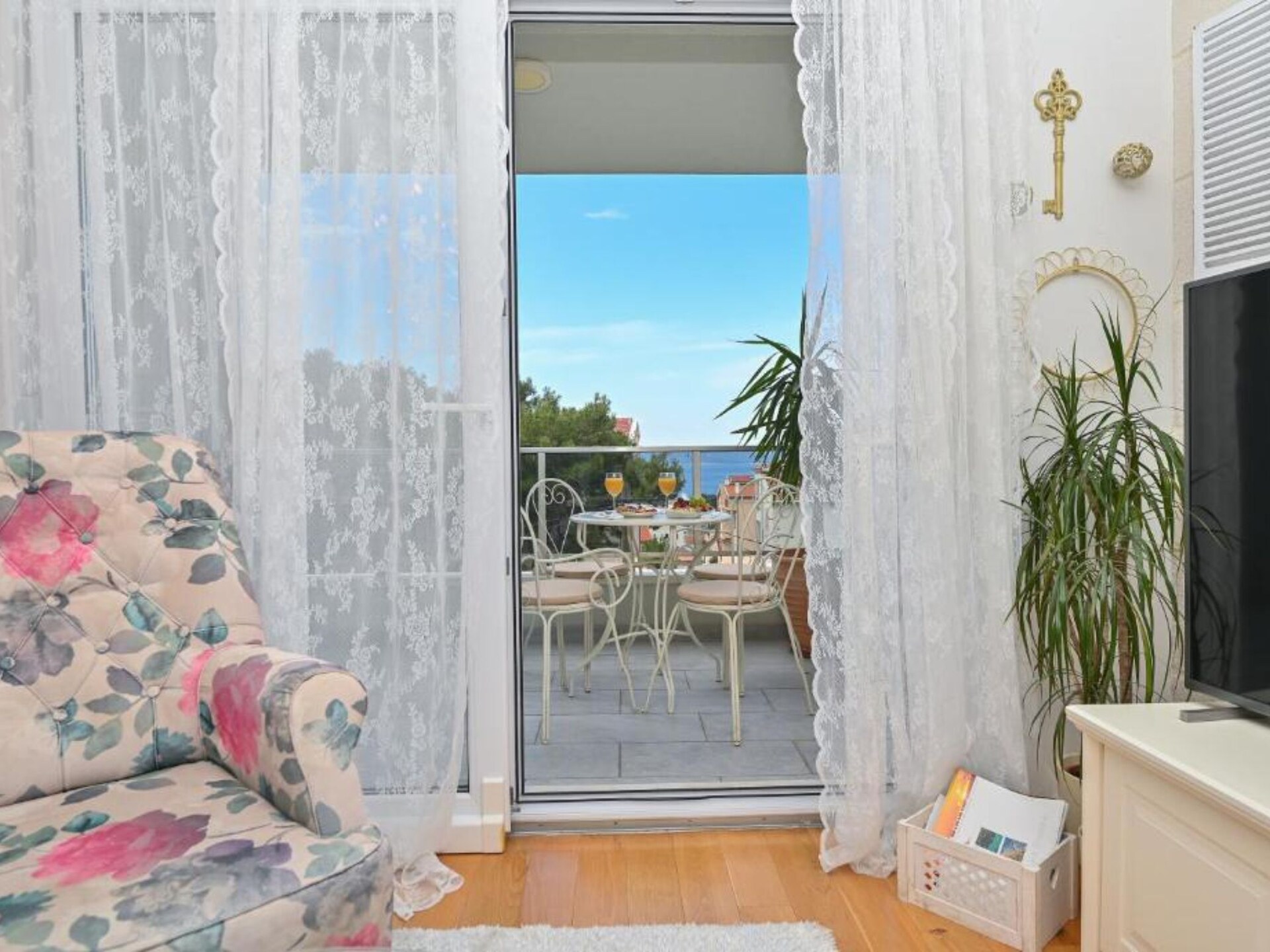 Apartment Hani 2: Modern appartement met balkon en zeezicht in Makarska - foto 9