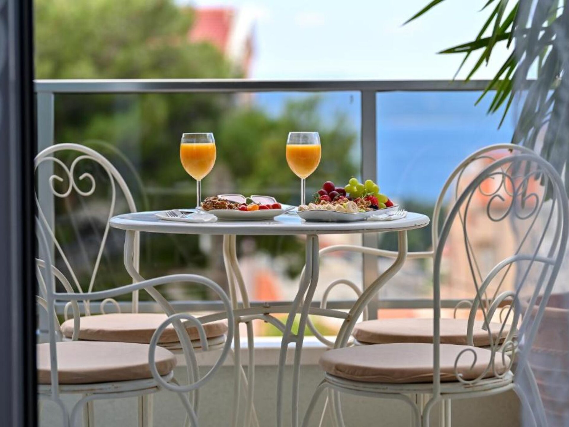 Apartment Hani 2: Modern appartement met balkon en zeezicht in Makarska - foto 25