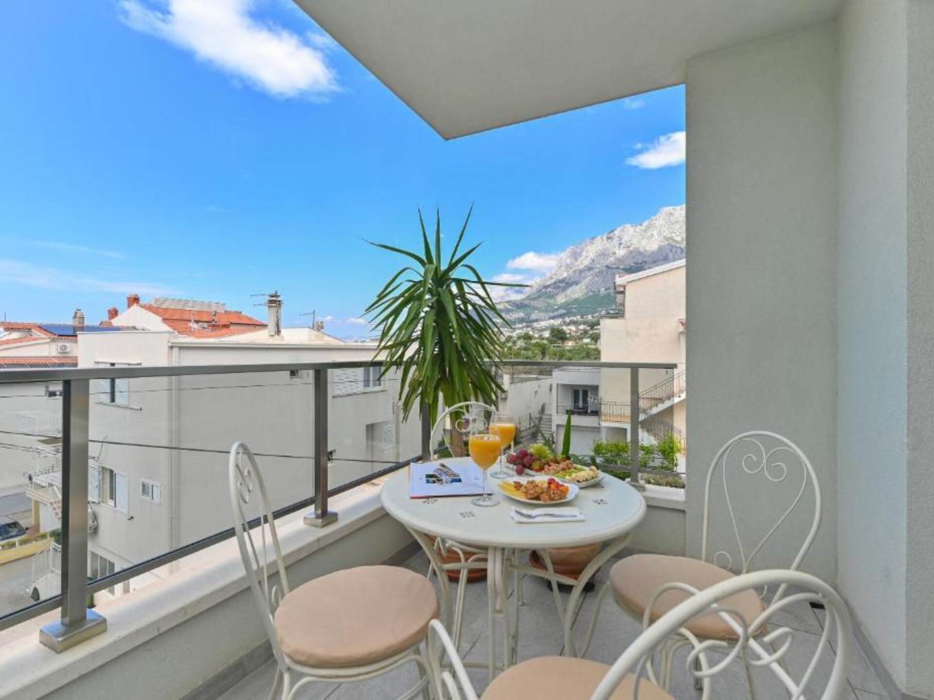 Apartment Hani 2: Modern appartement met balkon en zeezicht in Makarska - foto 23