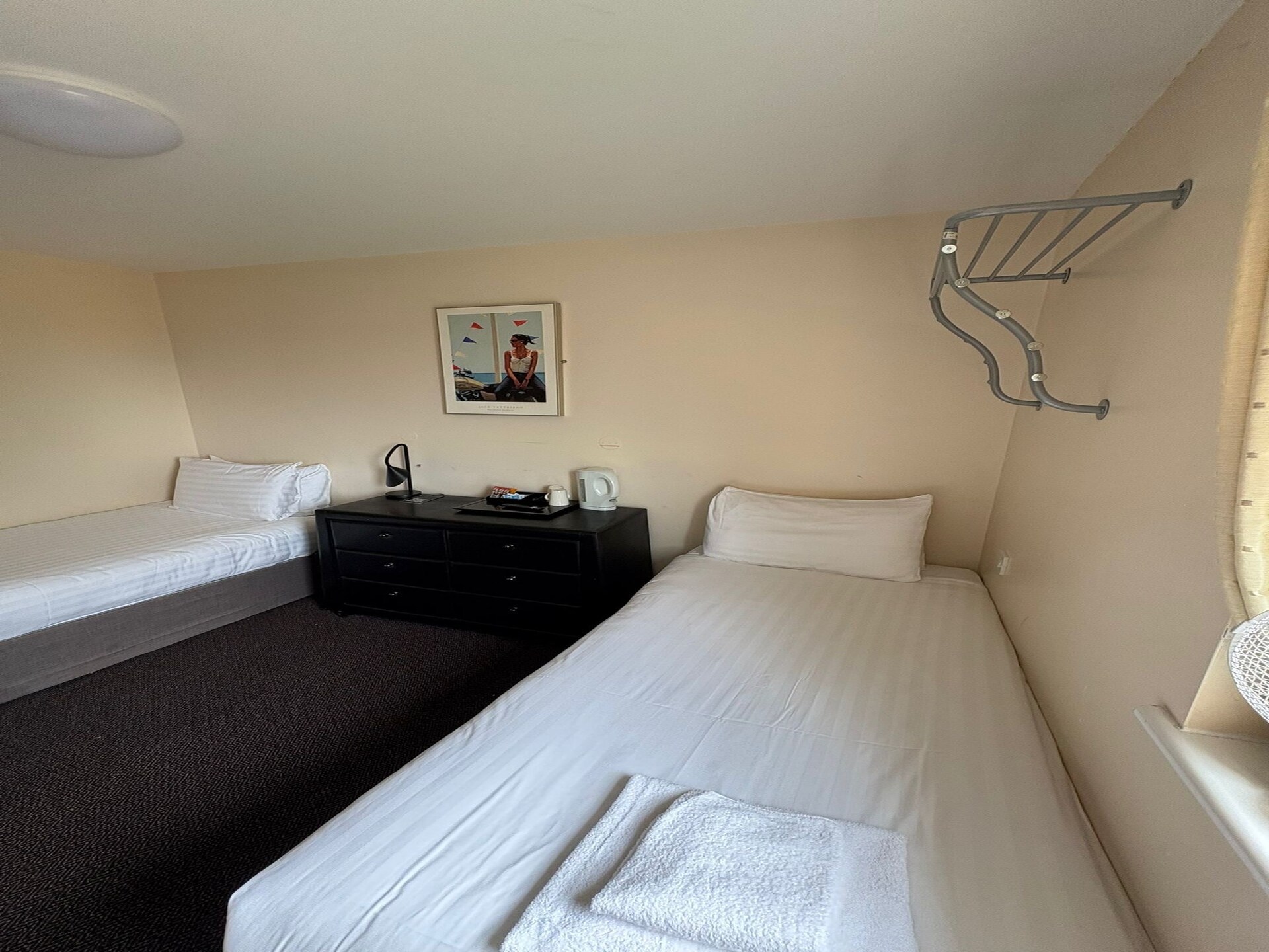Compacte Twin Room op het platteland bij Gloucester met gratis WiFi - foto 11