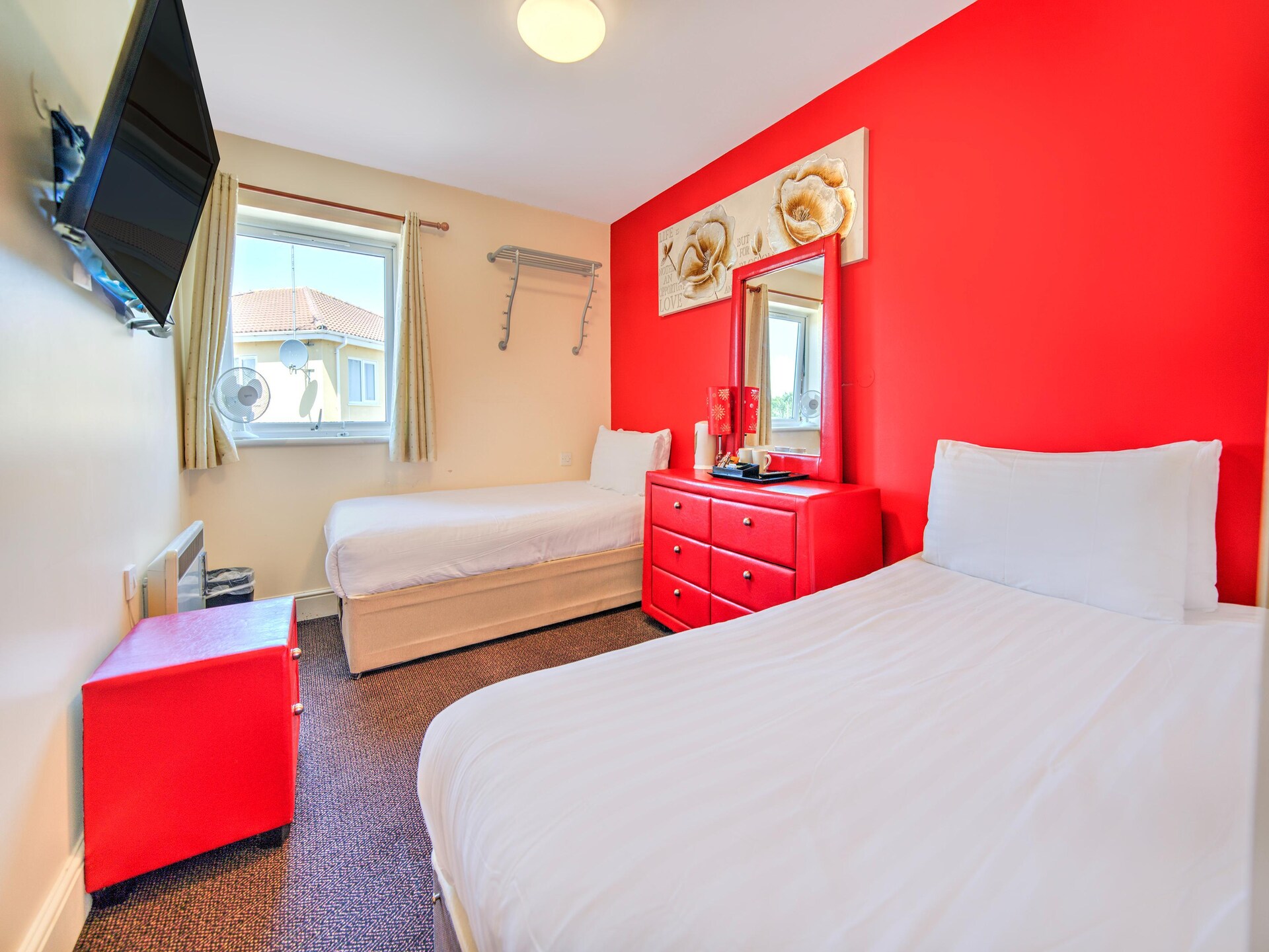 Compacte Twin Room op het platteland bij Gloucester met gratis WiFi - foto 1