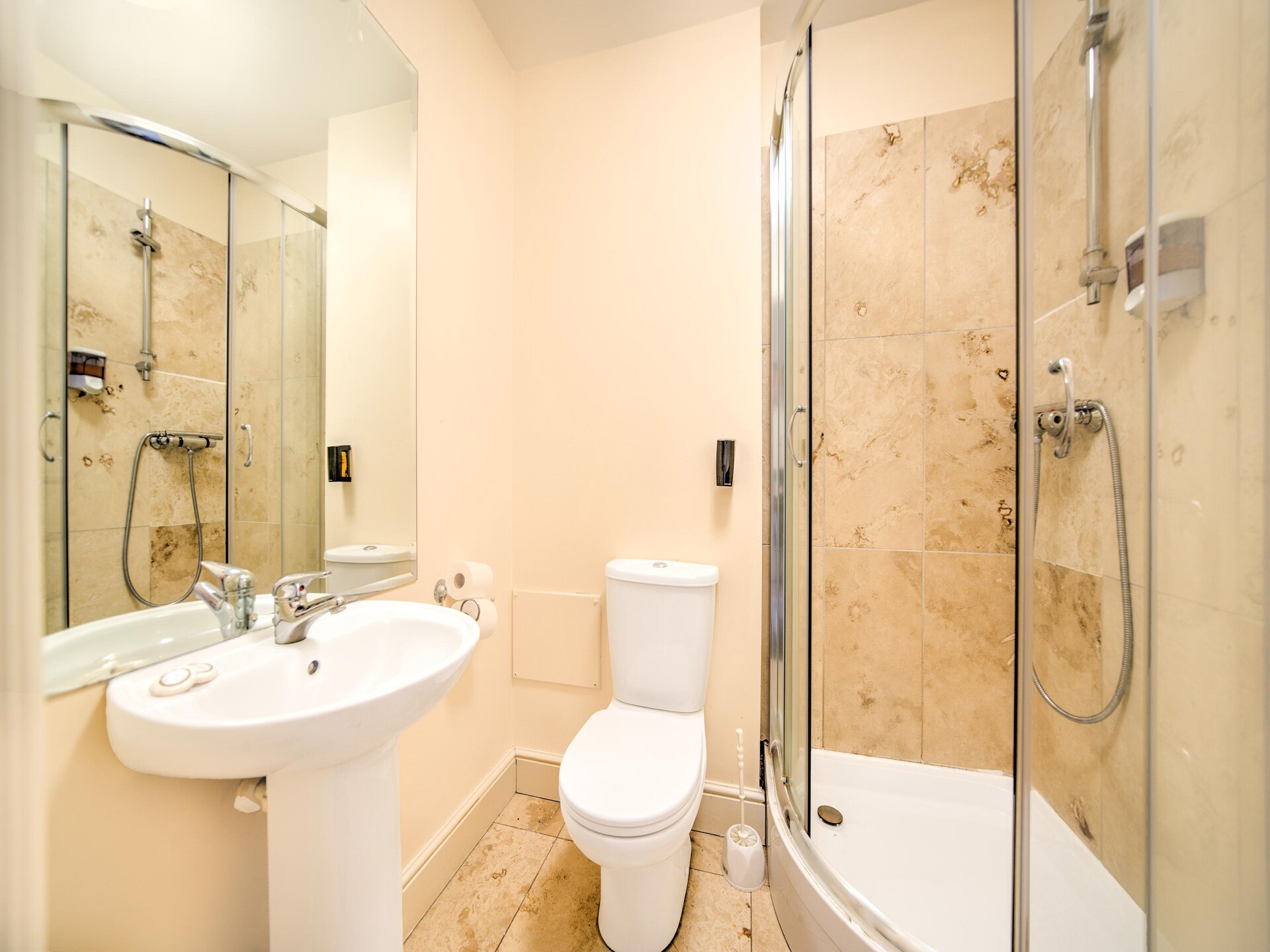 Compacte Twin Room op het platteland bij Gloucester met gratis WiFi - foto 18