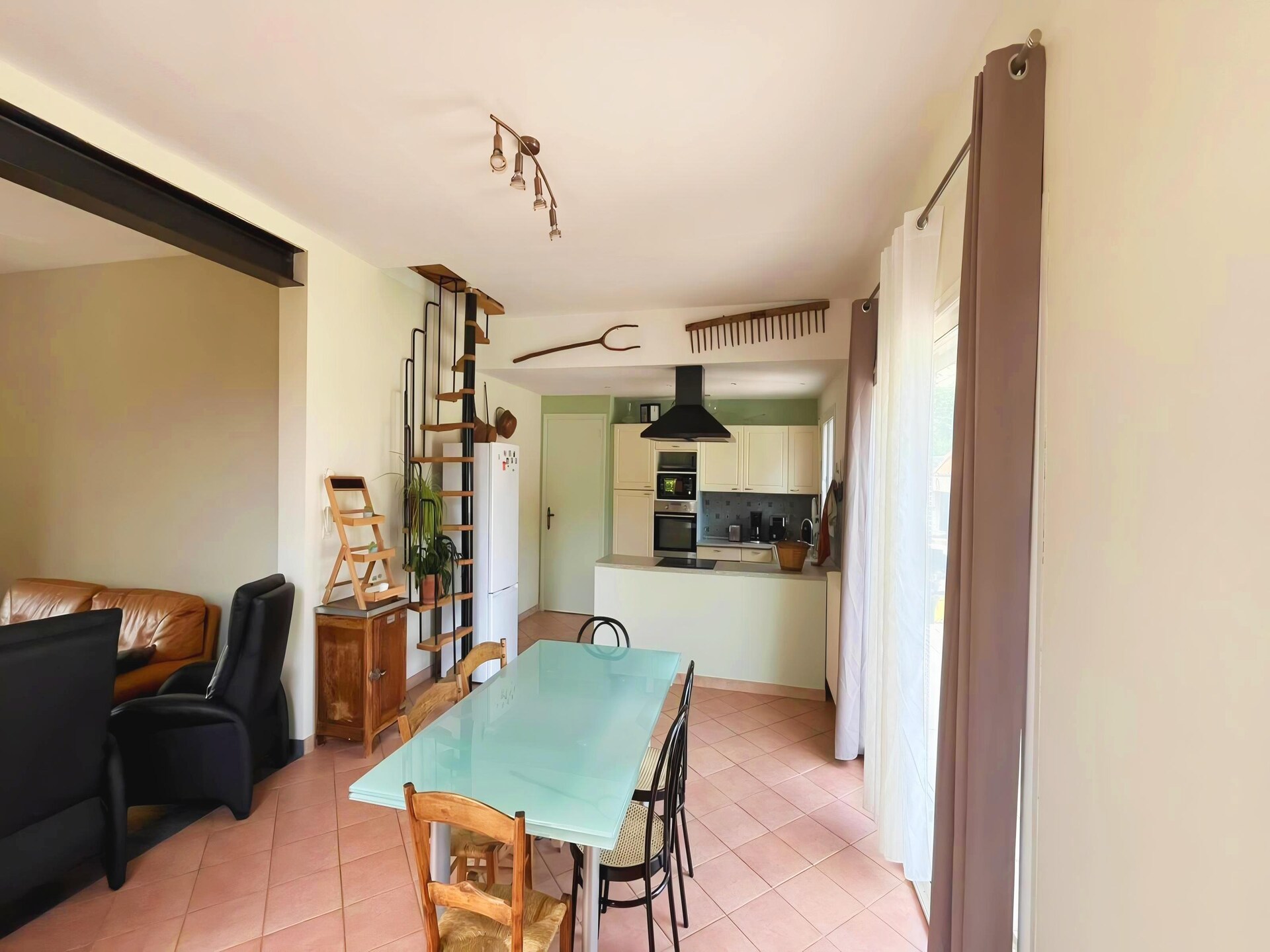 Vrijstaande villa met privézwembad en Pyreneeënzicht in Saint-Denis - foto 7