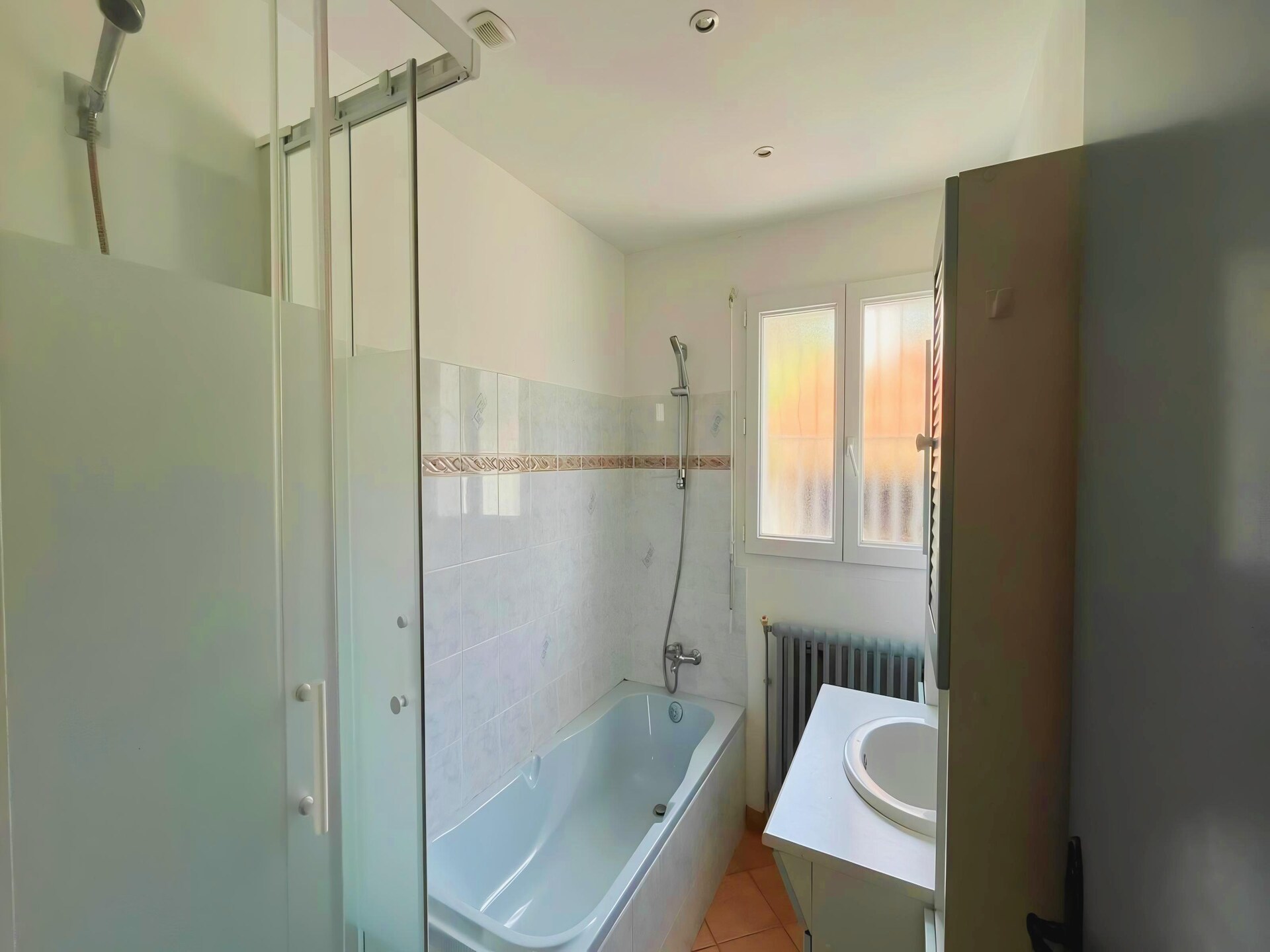 Vrijstaande villa met privézwembad en Pyreneeënzicht in Saint-Denis - foto 16