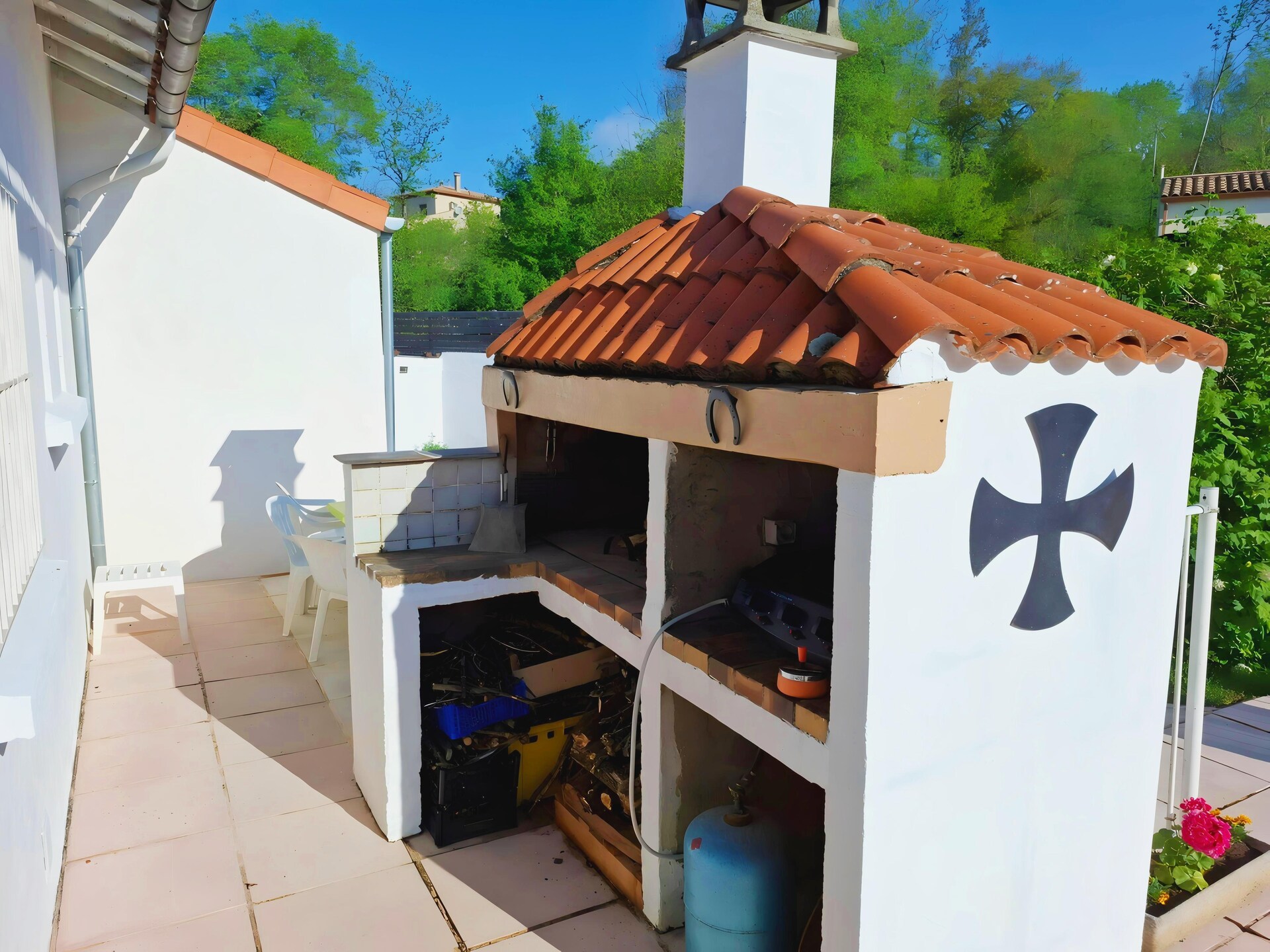 Vrijstaande villa met privézwembad en Pyreneeënzicht in Saint-Denis - foto 18