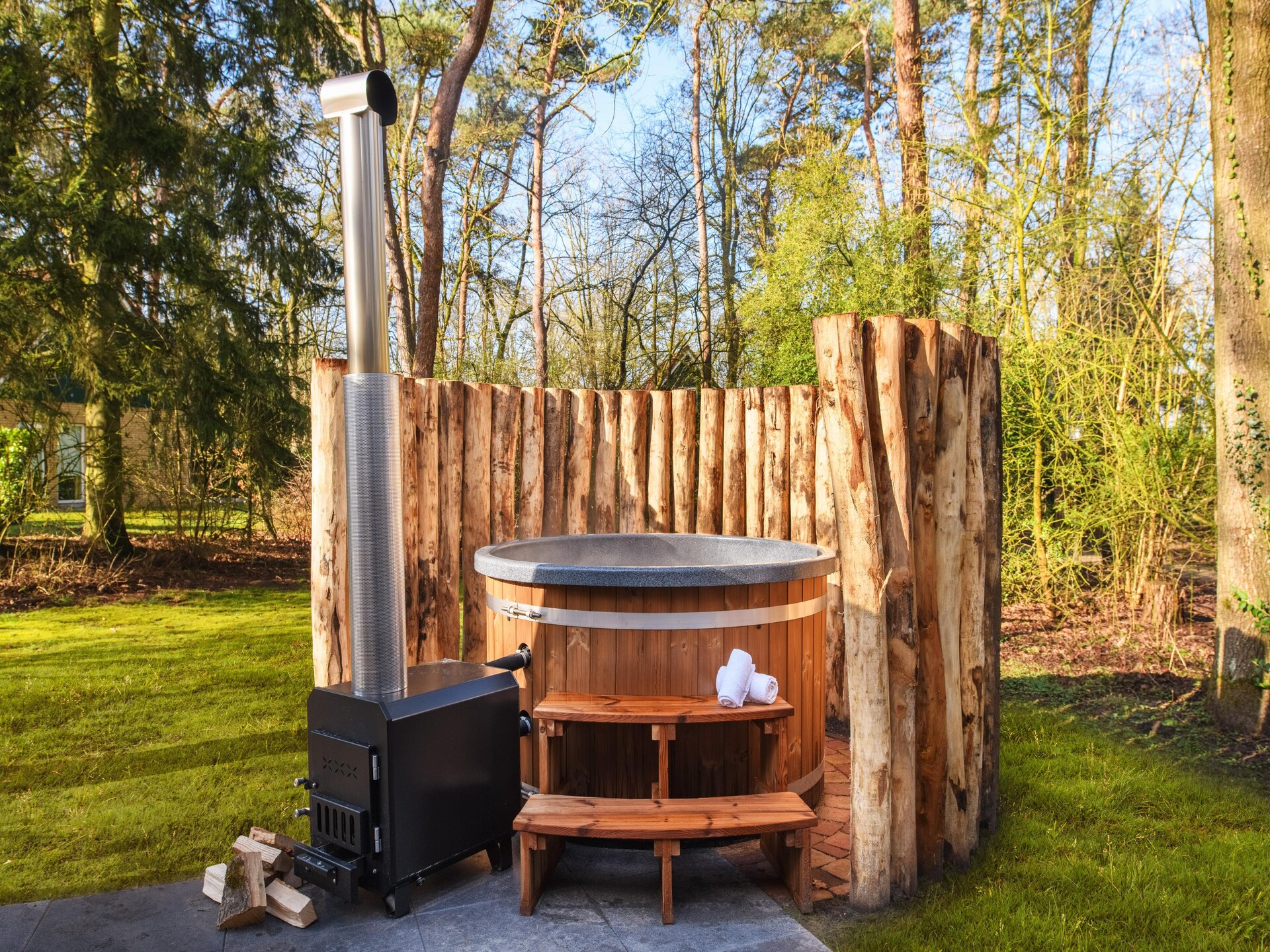 Luxe wellnessbungalow met hottub en sauna op vakantiepark in Brabant - foto 7