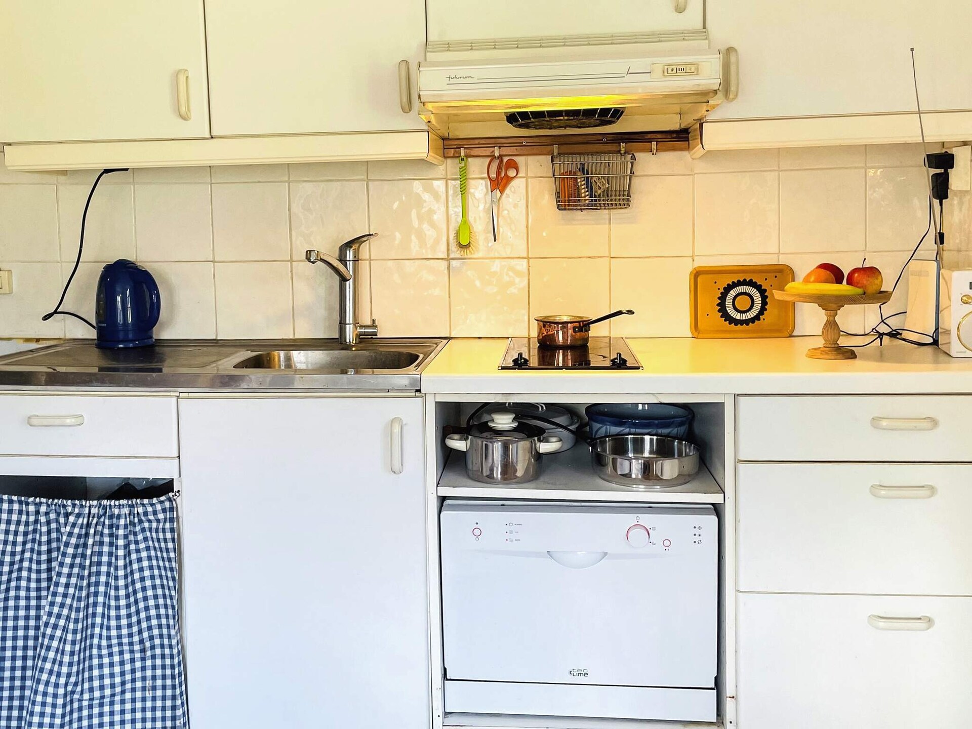 Klassiek Zweeds vakantiehuis bij meer Fävren, golfbaan en natuur - foto 12