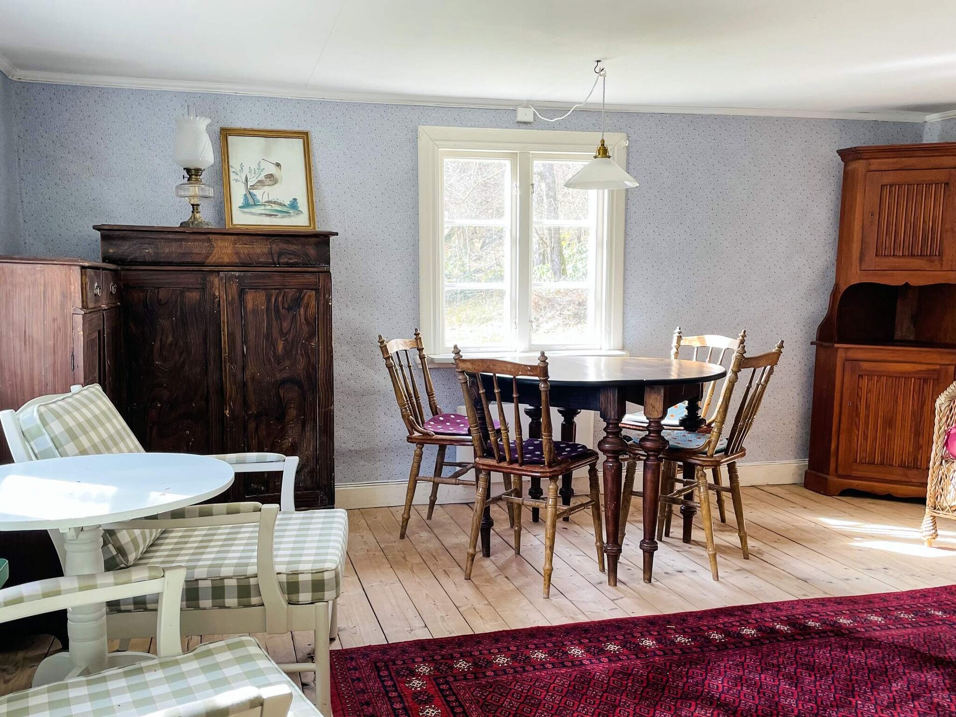 Klassiek Zweeds vakantiehuis bij meer Fävren, golfbaan en natuur - foto 9