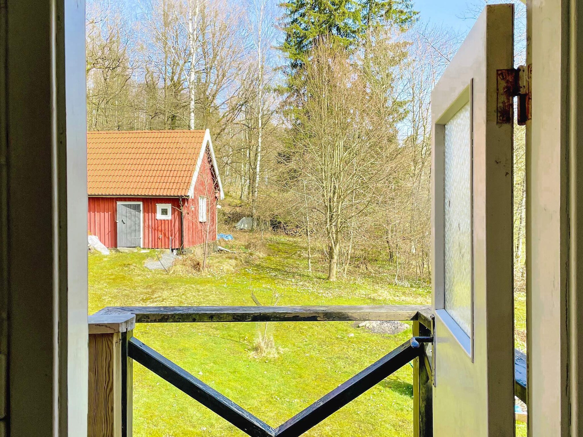 Klassiek Zweeds vakantiehuis bij meer Fävren, golfbaan en natuur - foto 22