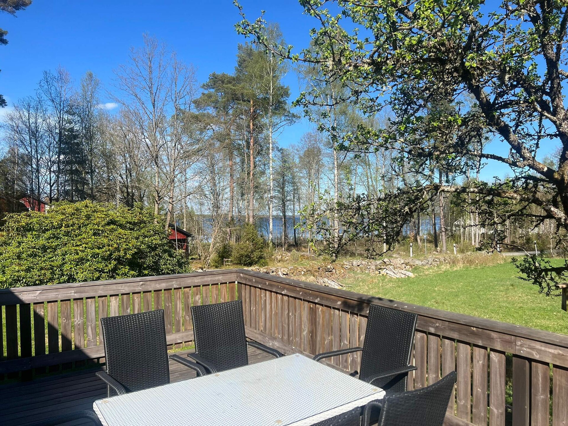 Vrijstaand vakantiehuis aan het Bolmenmeer met eigen strandje - foto 12