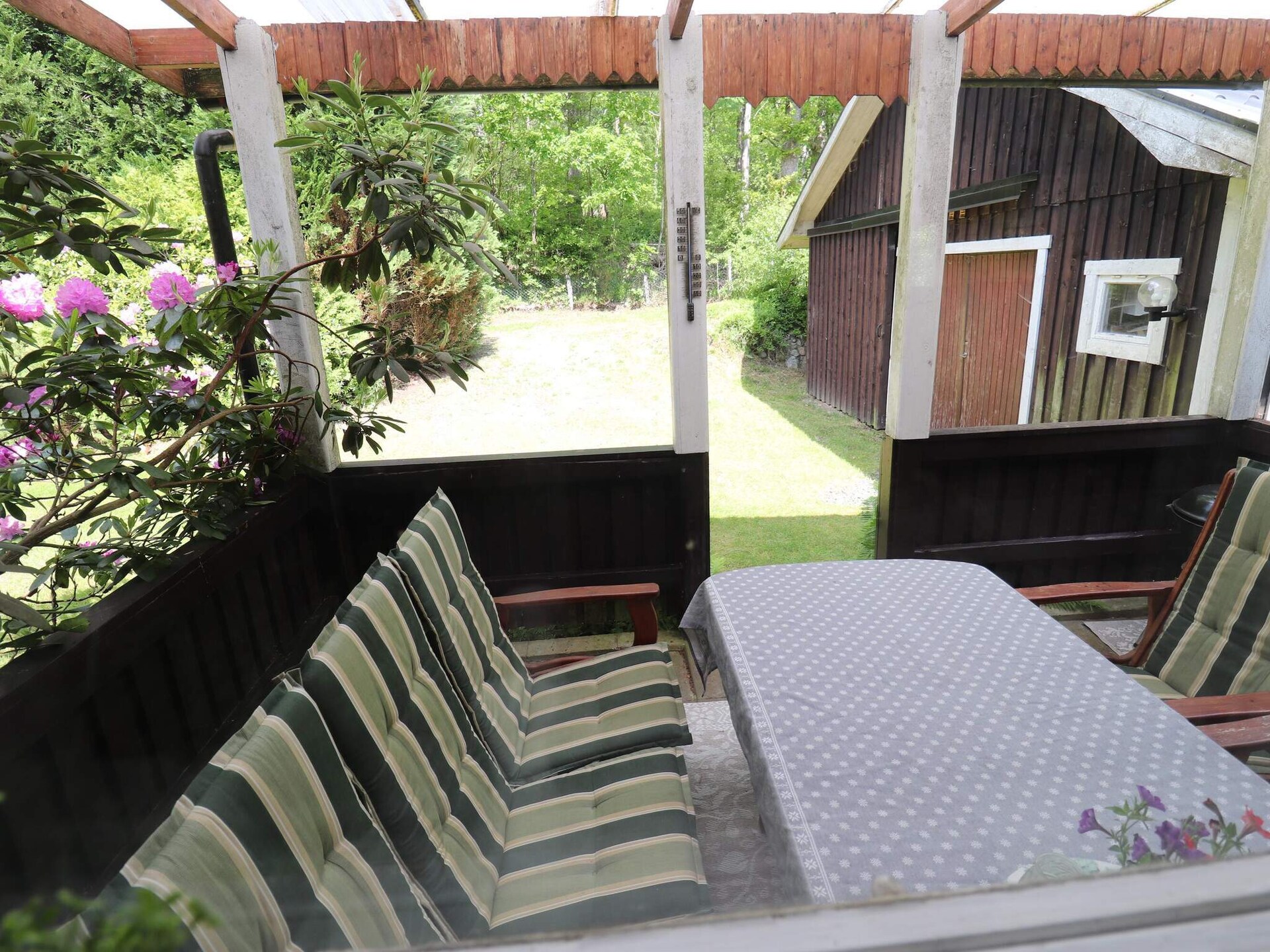 Vrijstaand vakantiehuis aan de golfbaan bij Örkelljunga - foto 19