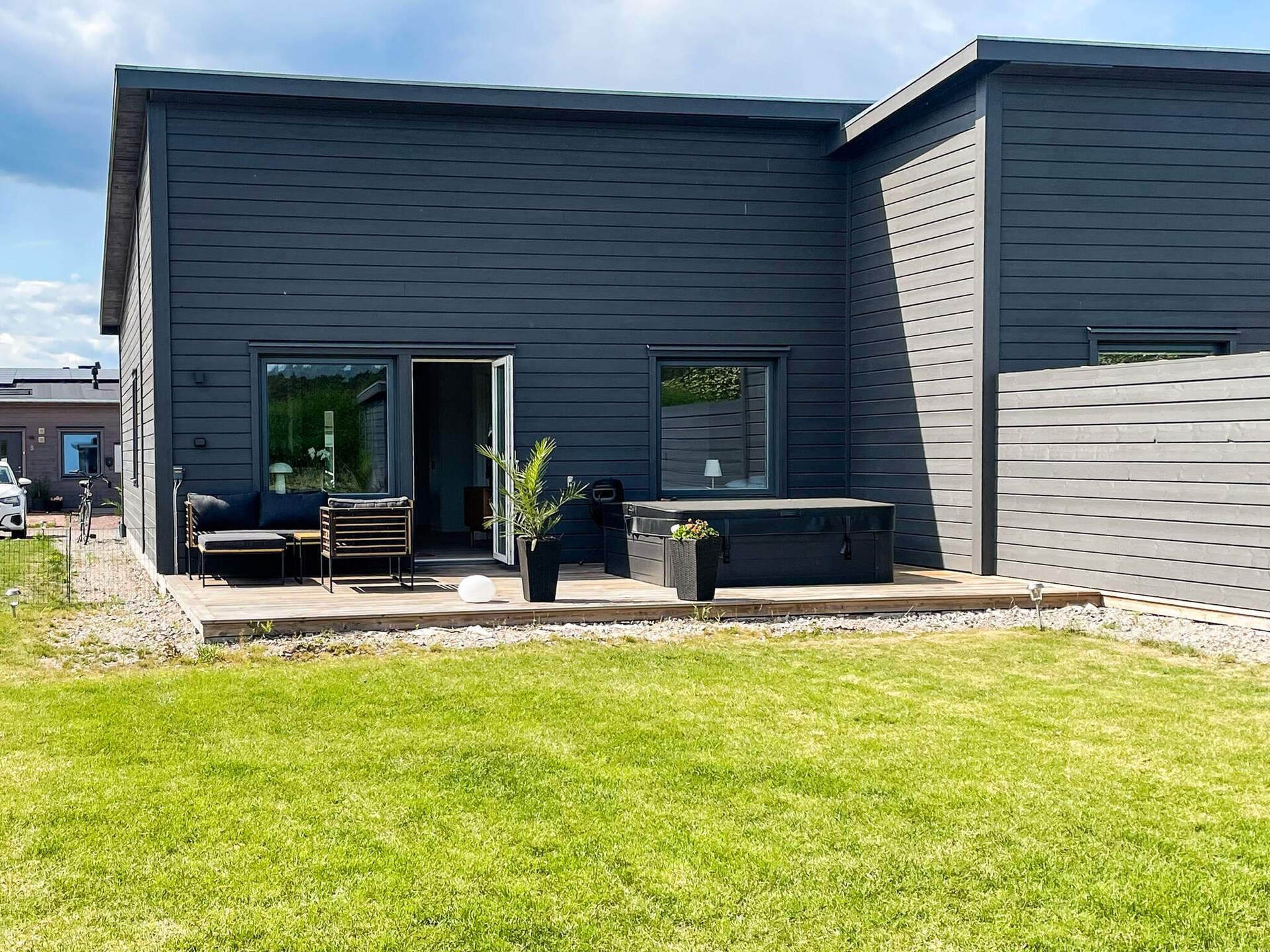 Luxe vakantiehuis op 210 meter van zee met zwemsteiger in Mörbylånga - foto 2