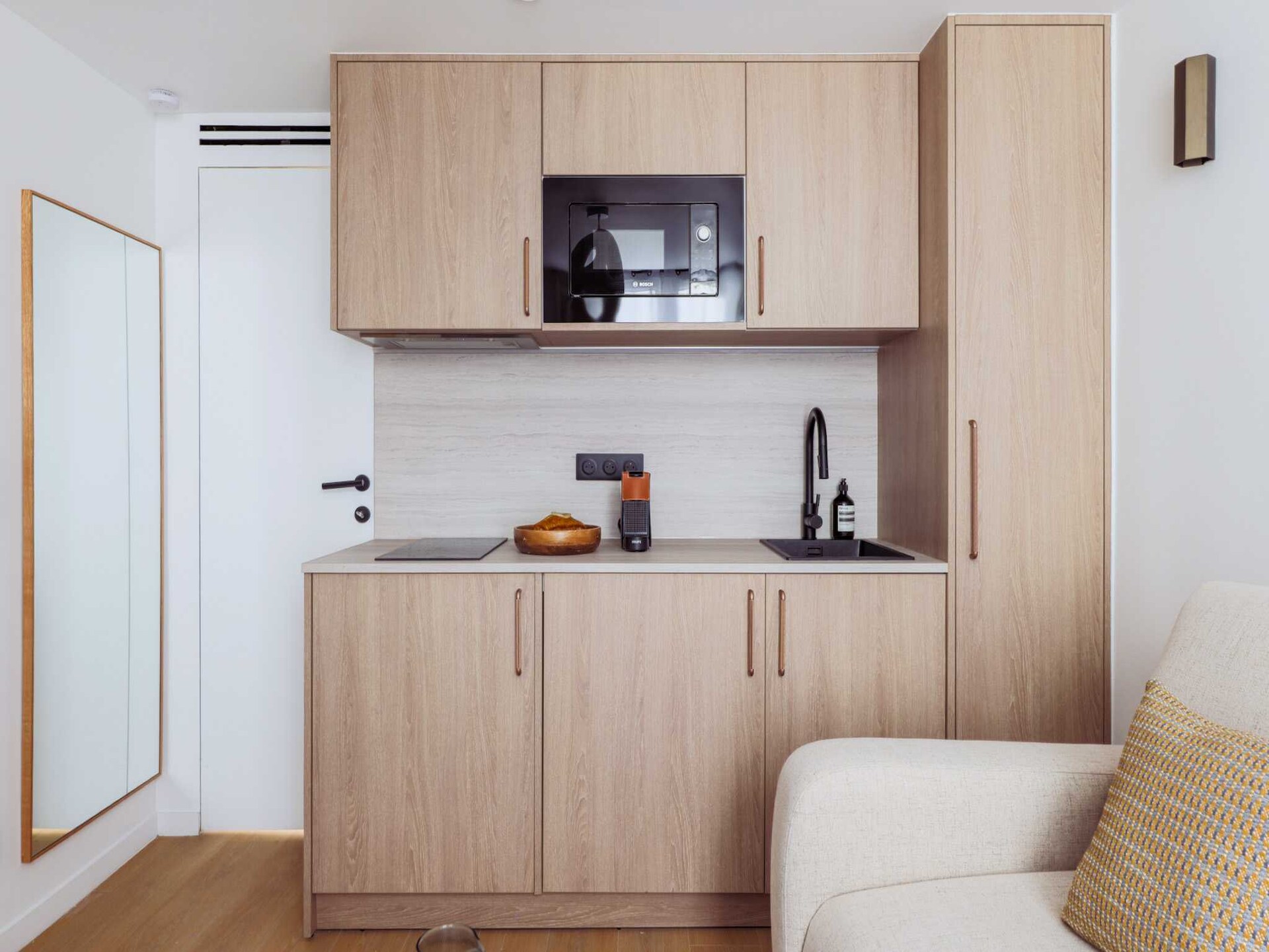 Gerenoveerd appartement in het 2e arrondissement van Parijs, vlakbij Montmartre - foto 2