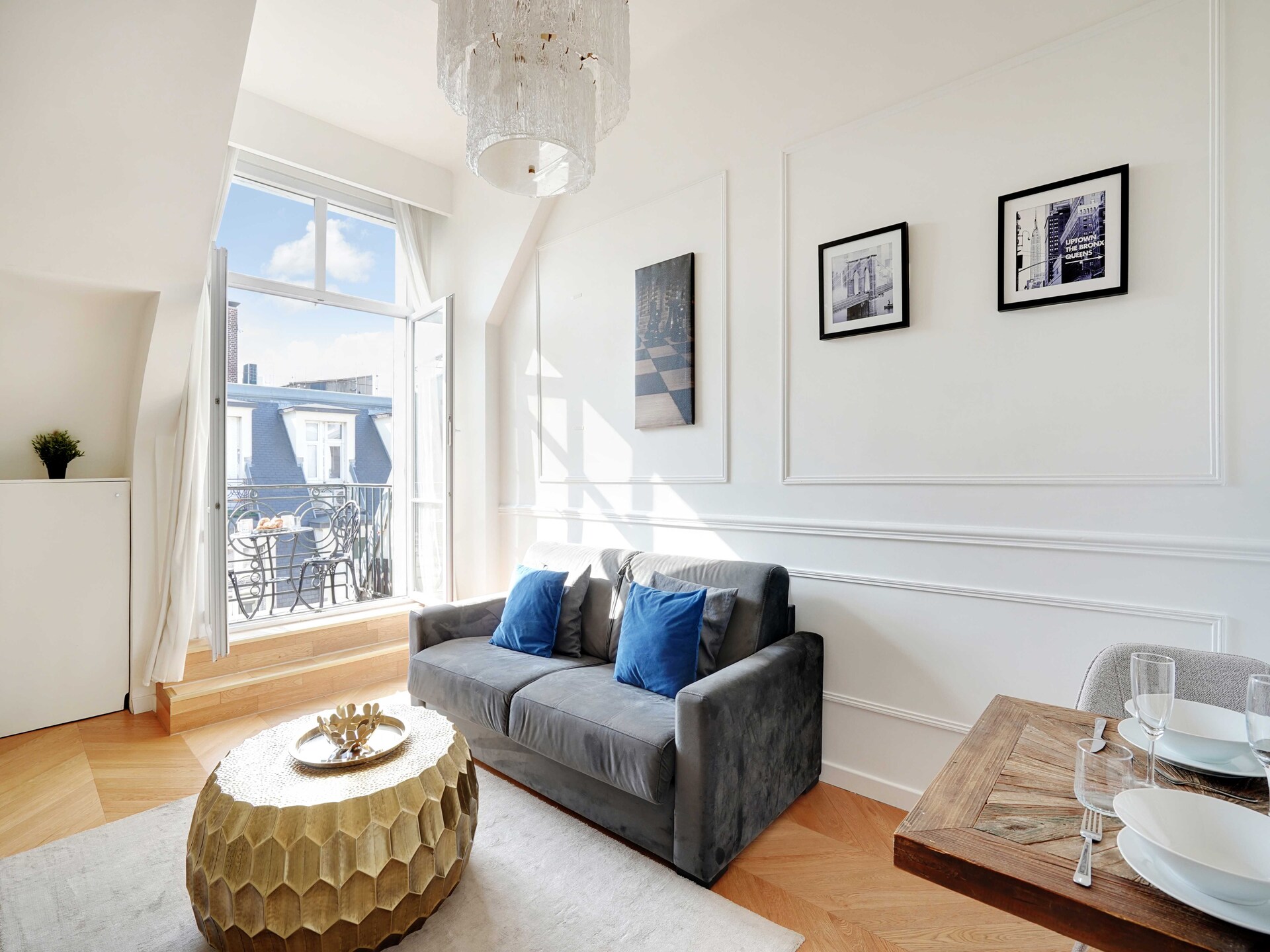 Modern appartement aan de Avenue des Champs-Élysées in Parijs - foto 1