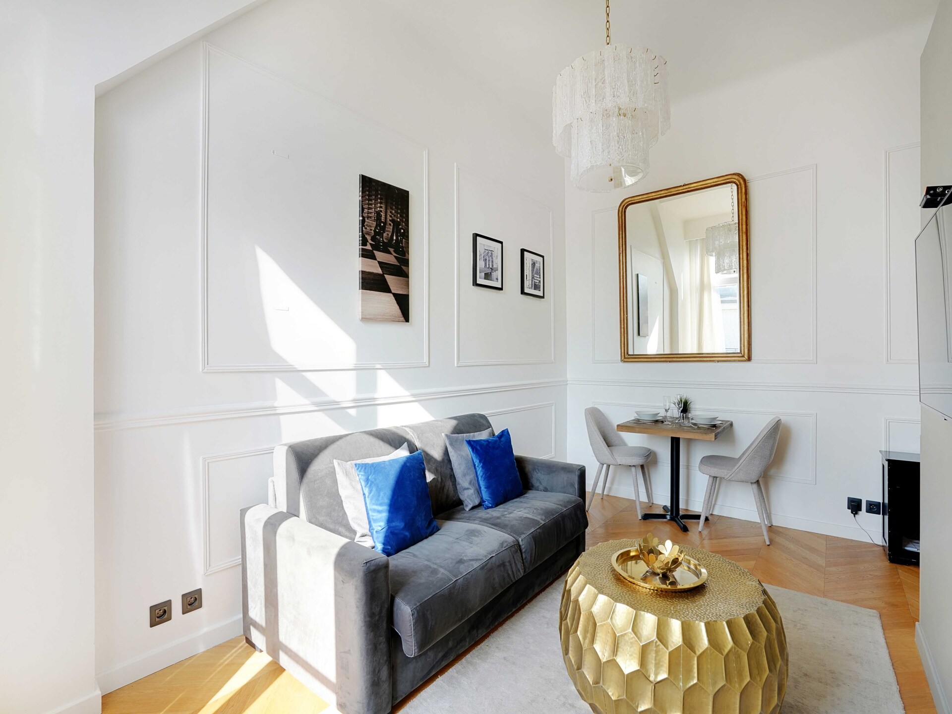 Modern appartement aan de Avenue des Champs-Élysées in Parijs - foto 5