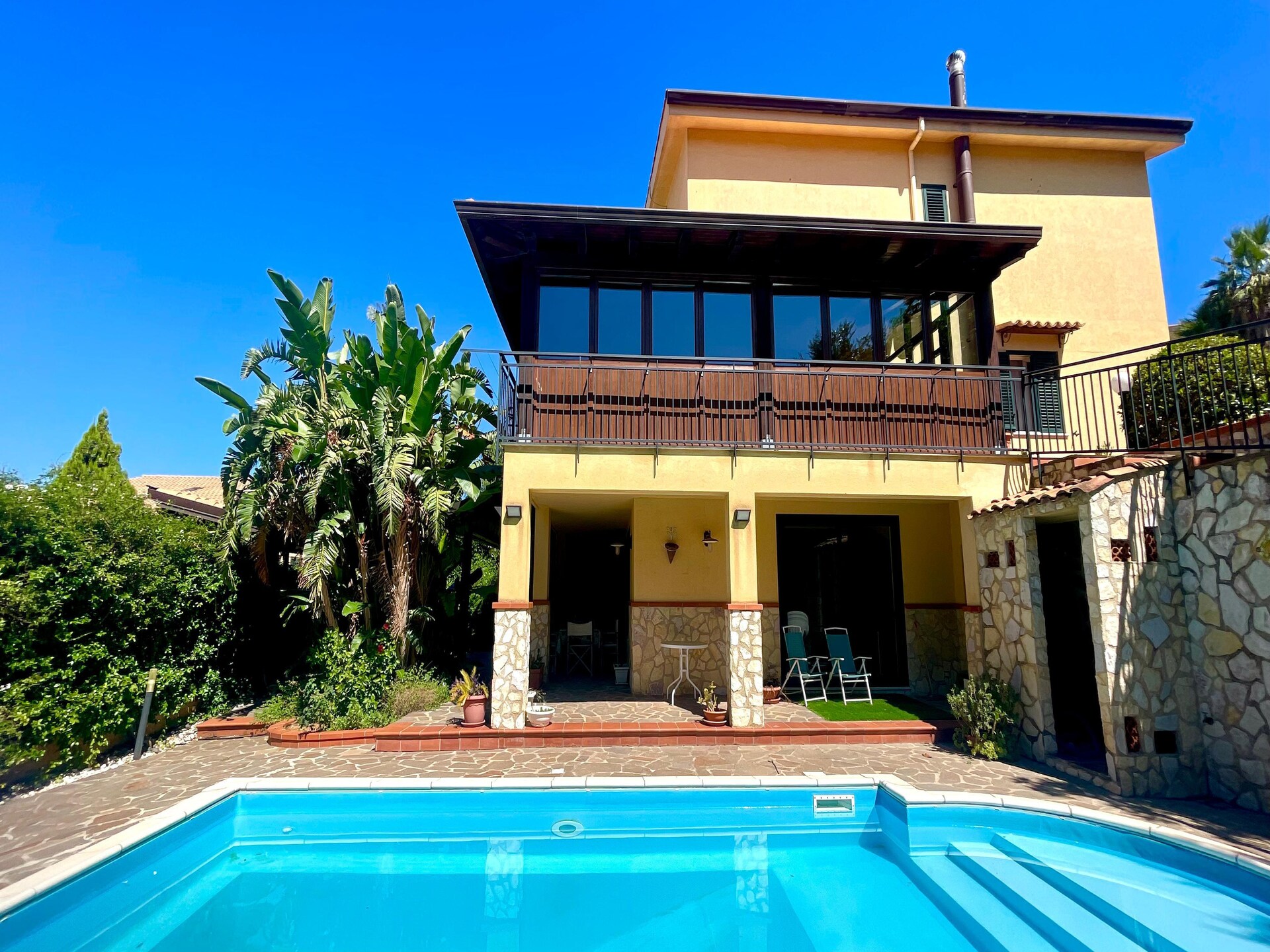 Ruime villa met privézwembad nabij Palermo voor 14 personen - foto 1
