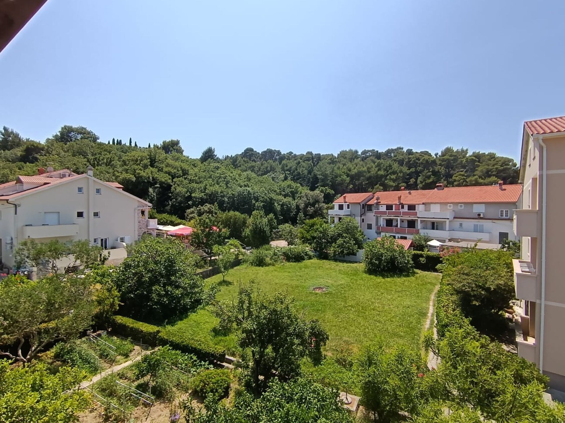 Appartement met terras op 100m van het strand in Rab - foto 14
