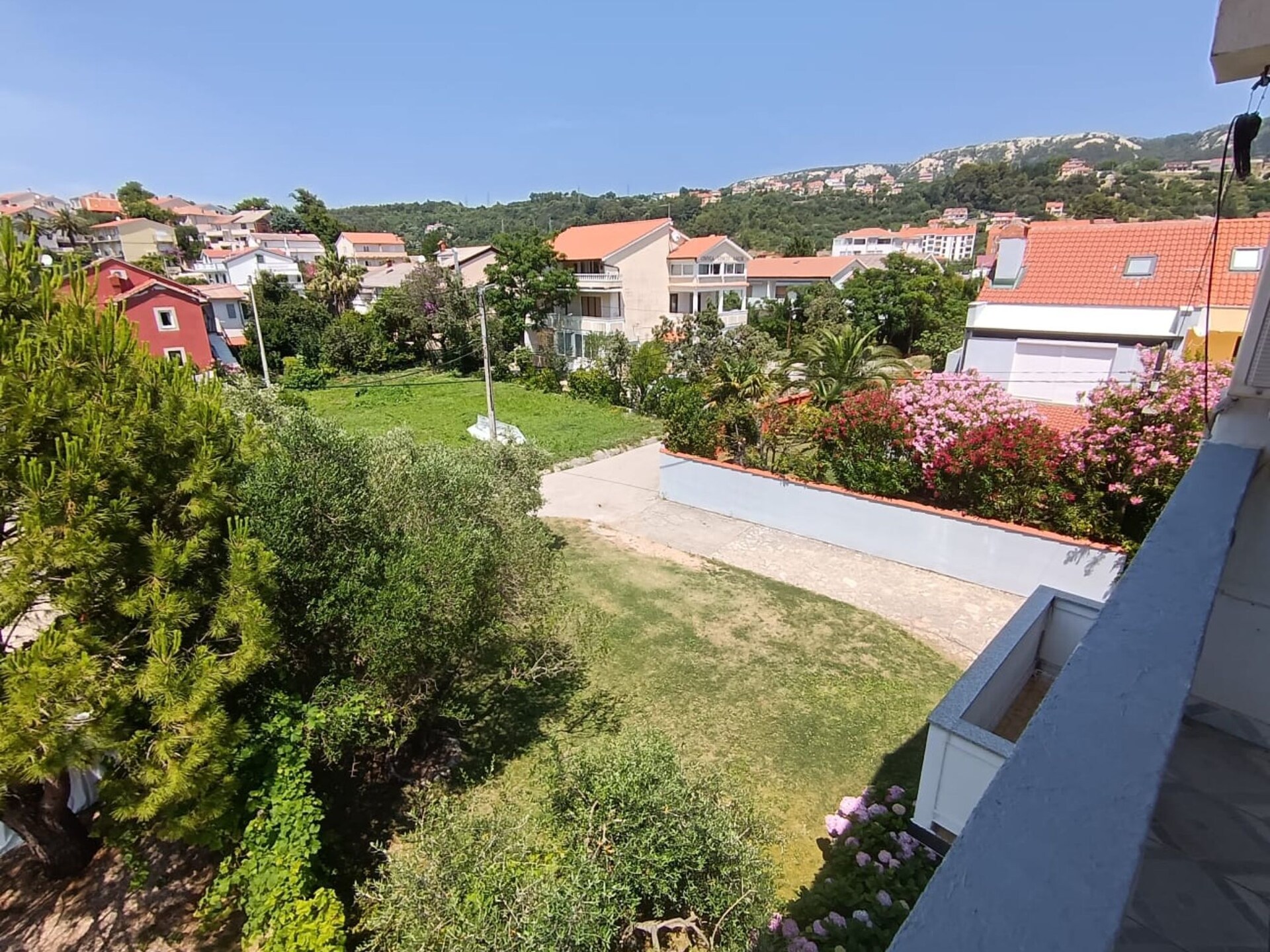 Appartement met terras op 100m van het strand in Rab - foto 13