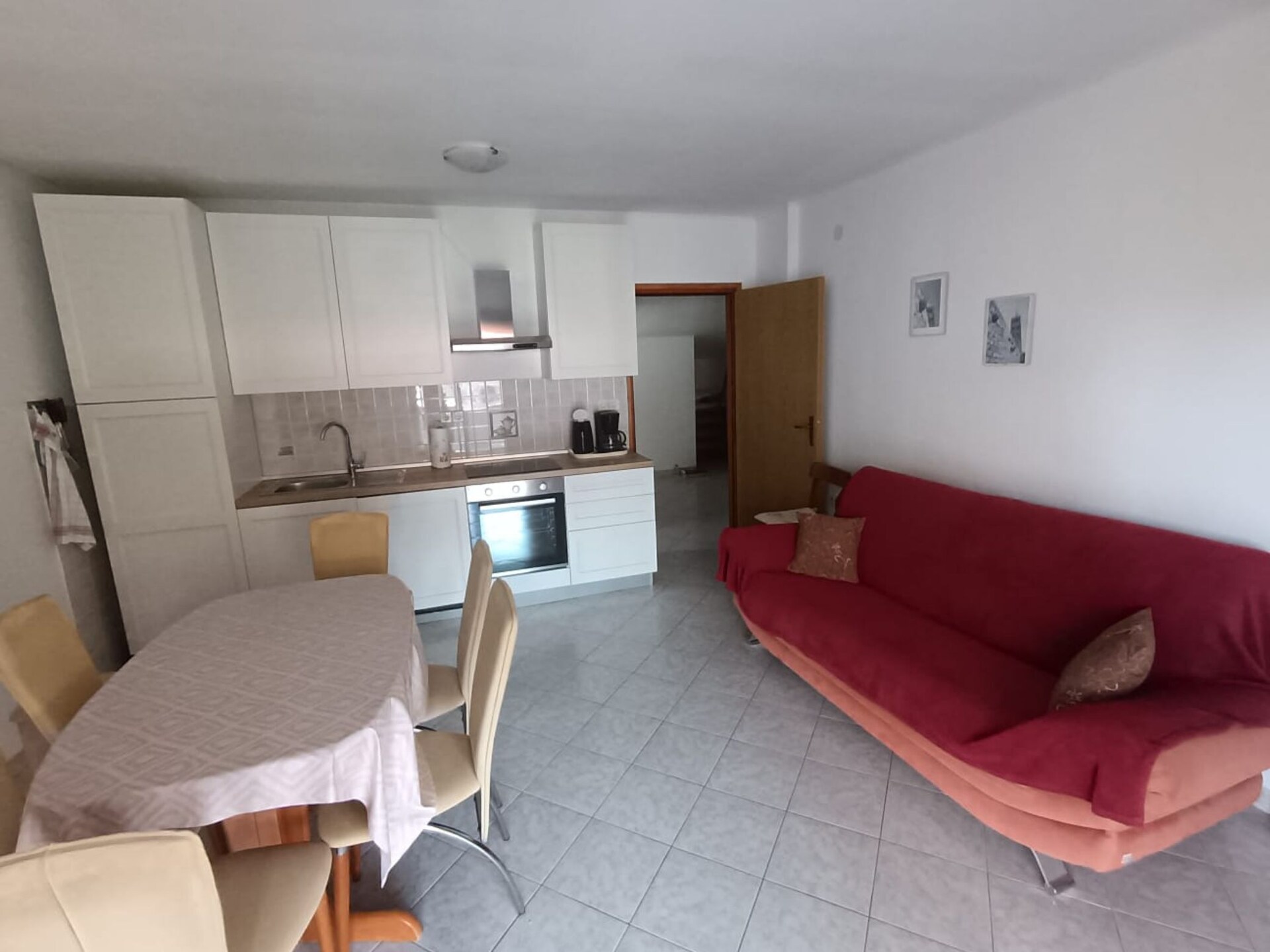 Appartement met terras op 100m van het strand in Rab - foto 3