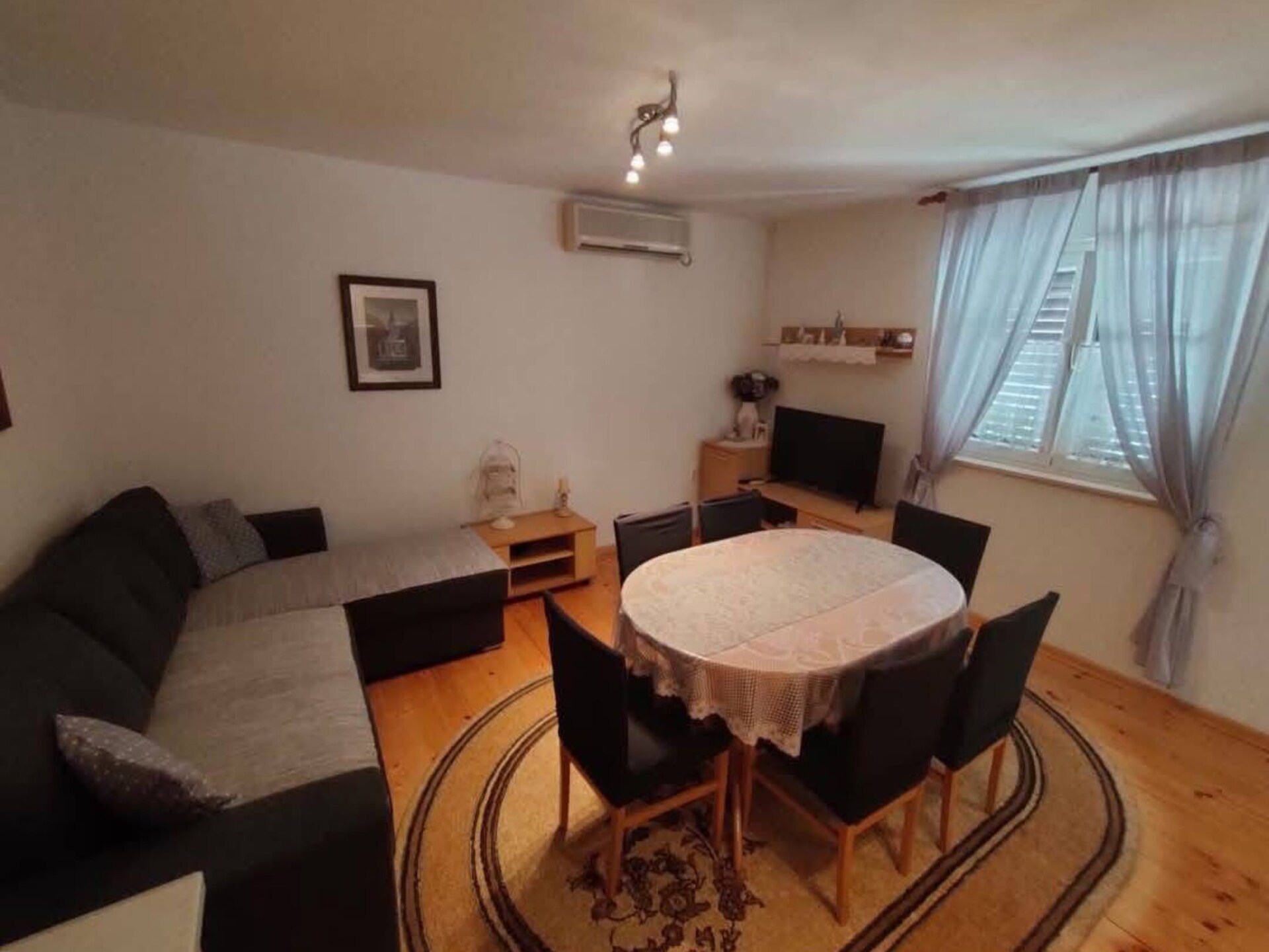 Op 300m van het strand: ruim appartement in Supetar voor 4 personen - foto 1