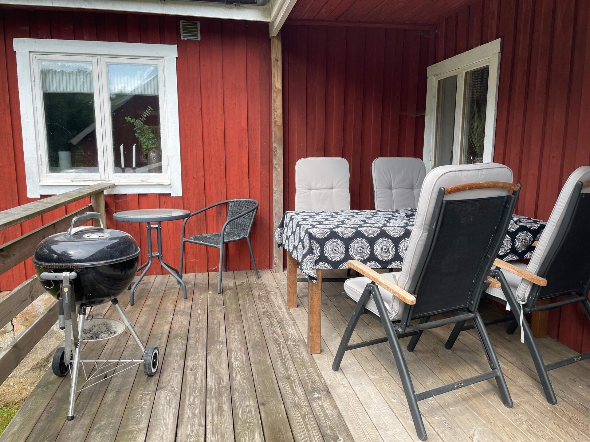 Op 1,0 km van het meer: rustieke rode cottage in Arkelsorp - foto 2