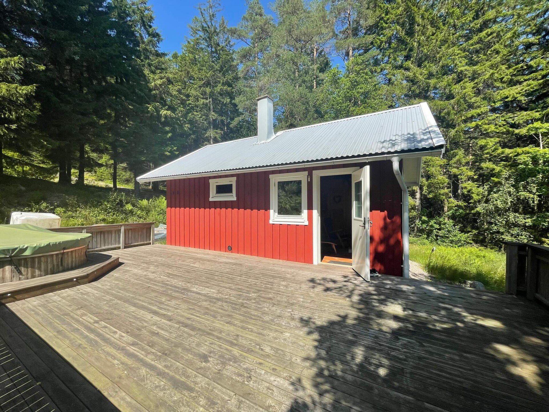 Vrijstaand vakantiehuis in bosrijk Zweden met golfbaan nabij Spekeröd - foto 2
