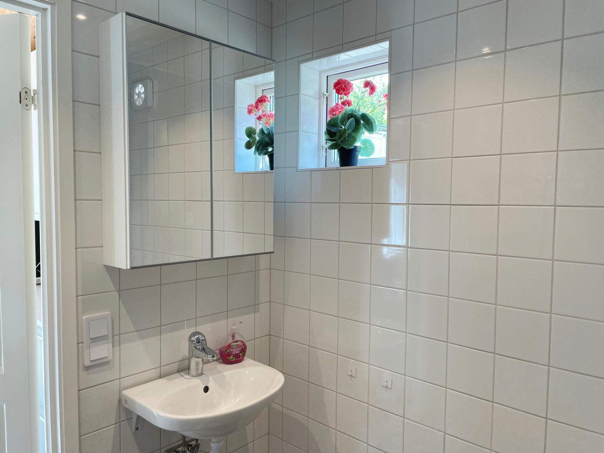 Knus gastenverblijf aan de golfbaan, 200 meter van de zee bij Vaxholm - foto 23