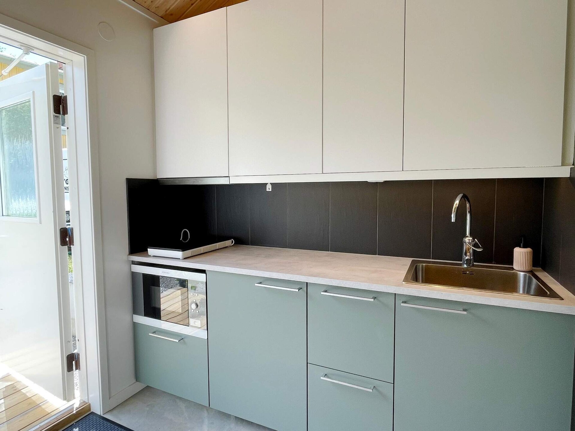 Knus gastenverblijf aan de golfbaan, 200 meter van de zee bij Vaxholm - foto 19