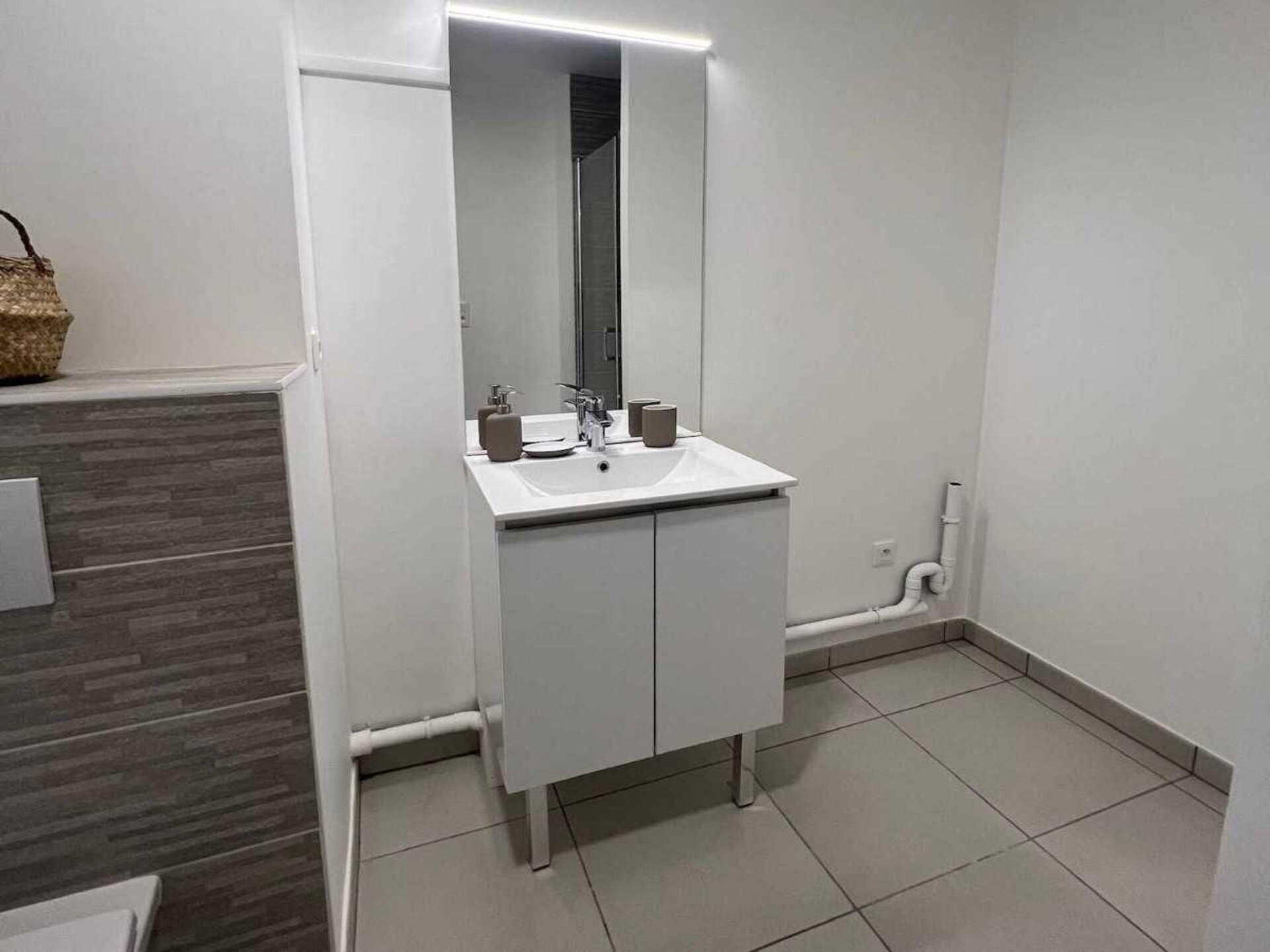 Modern appartement in Suresnes voor 4 personen met balkon - foto 3