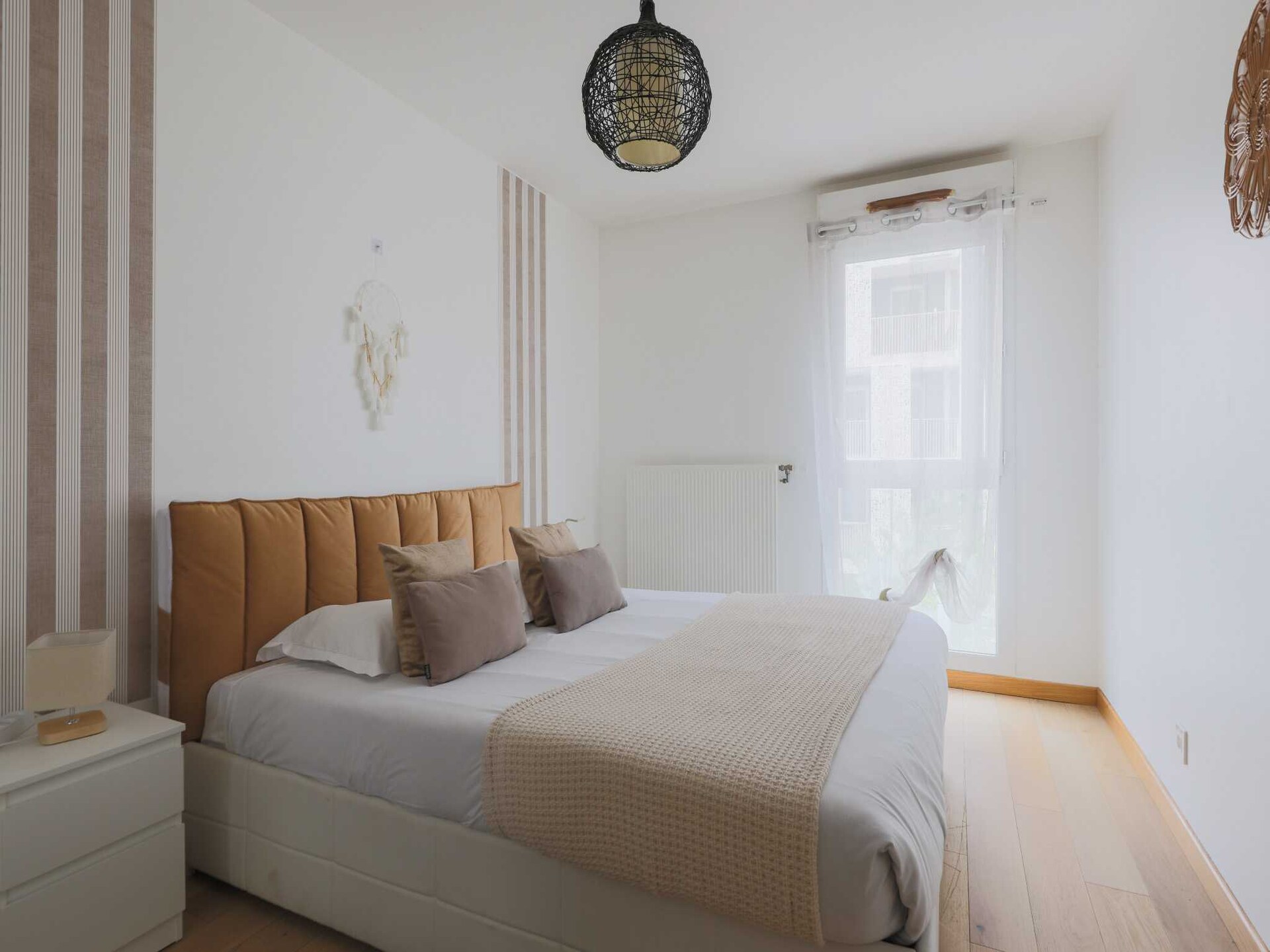 Modern appartement in Saint-Ouen-sur-Seine met balkon - foto 4
